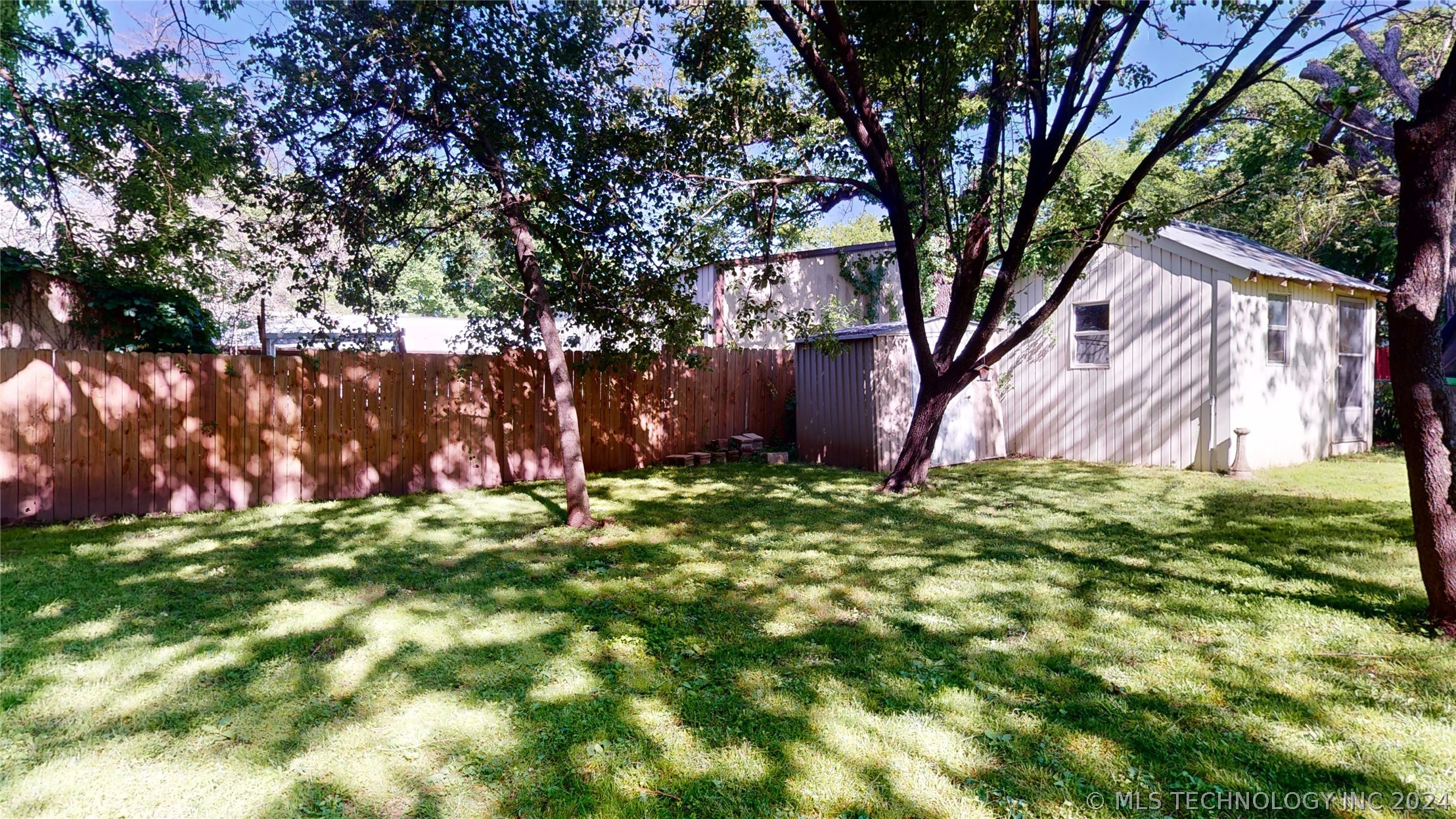 1709 Bois D Arc Lane