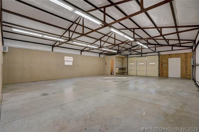 7183 Country Hollow