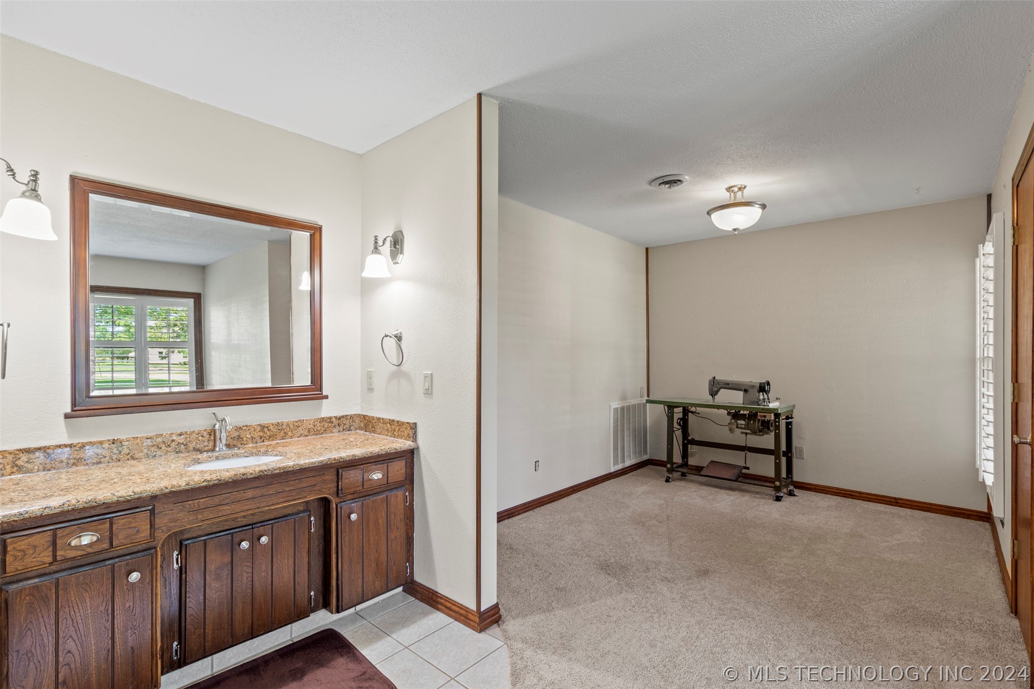 7183 Country Hollow