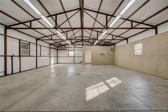 7183 Country Hollow