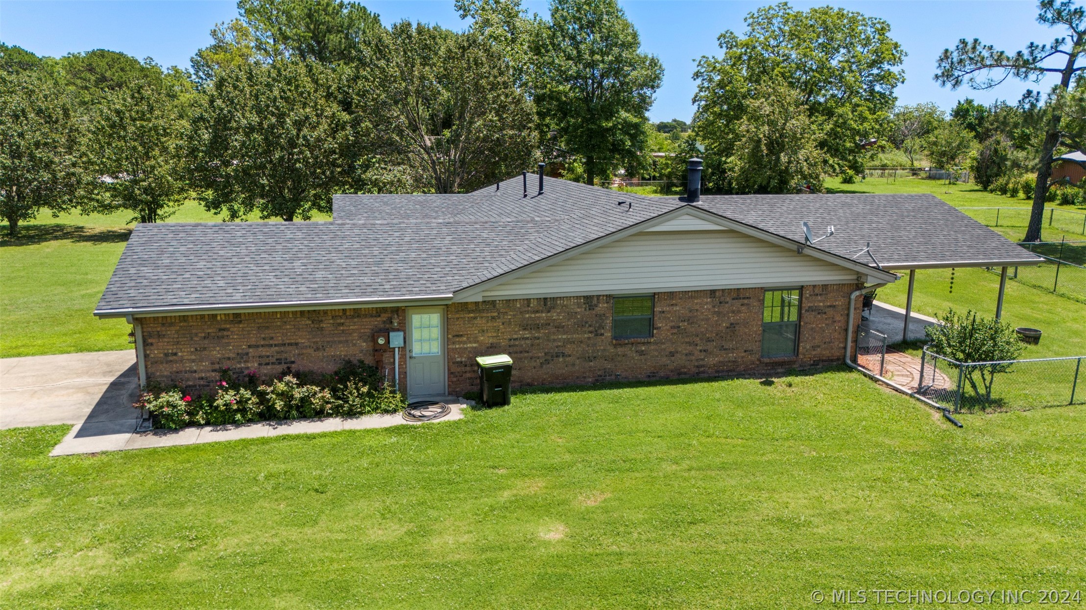 7183 Country Hollow