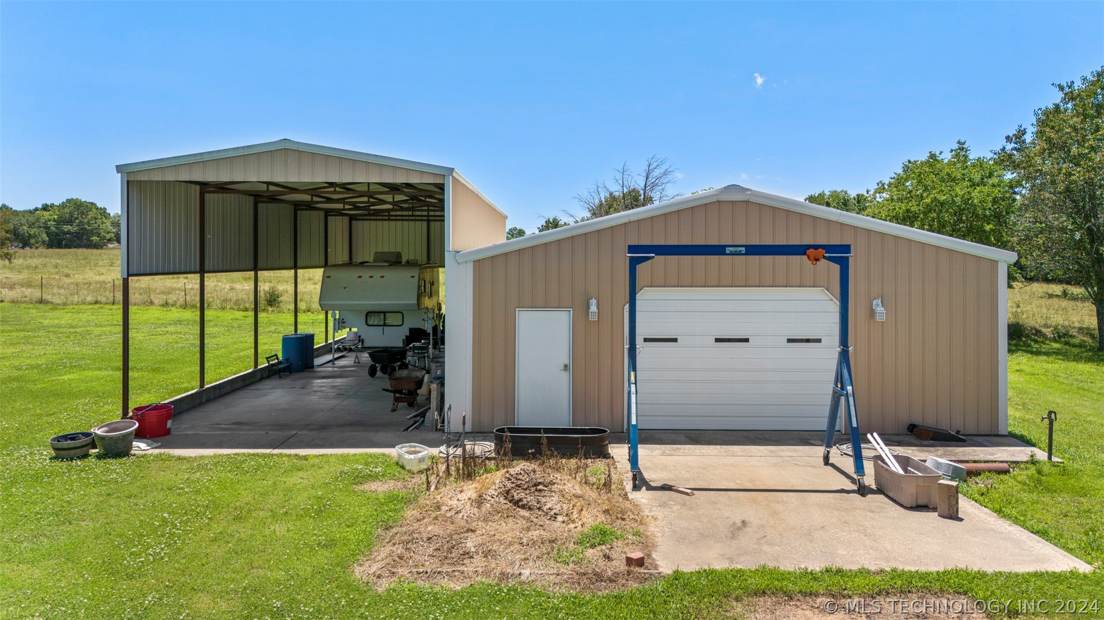 7183 Country Hollow