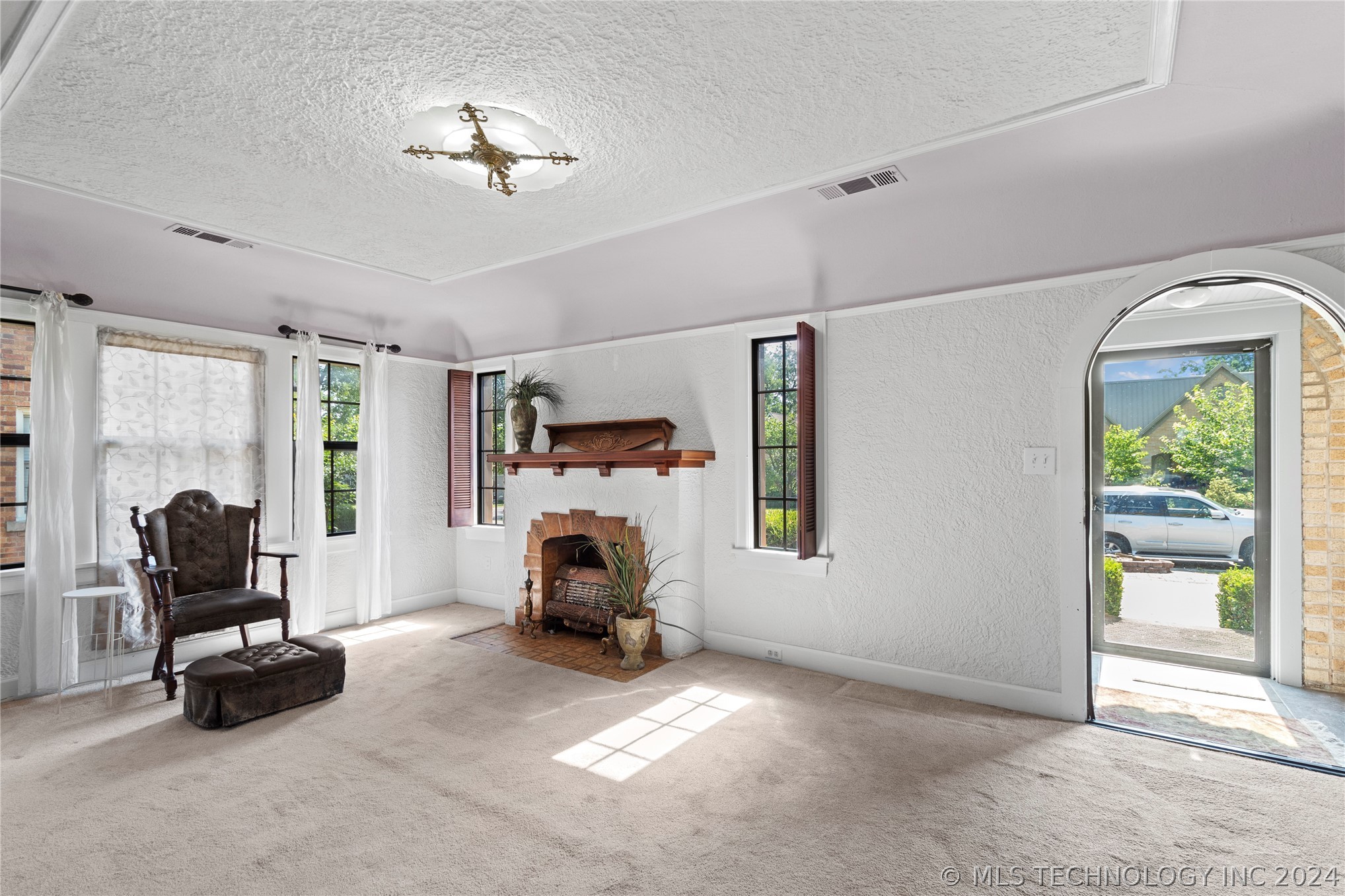 1327 S Stockton