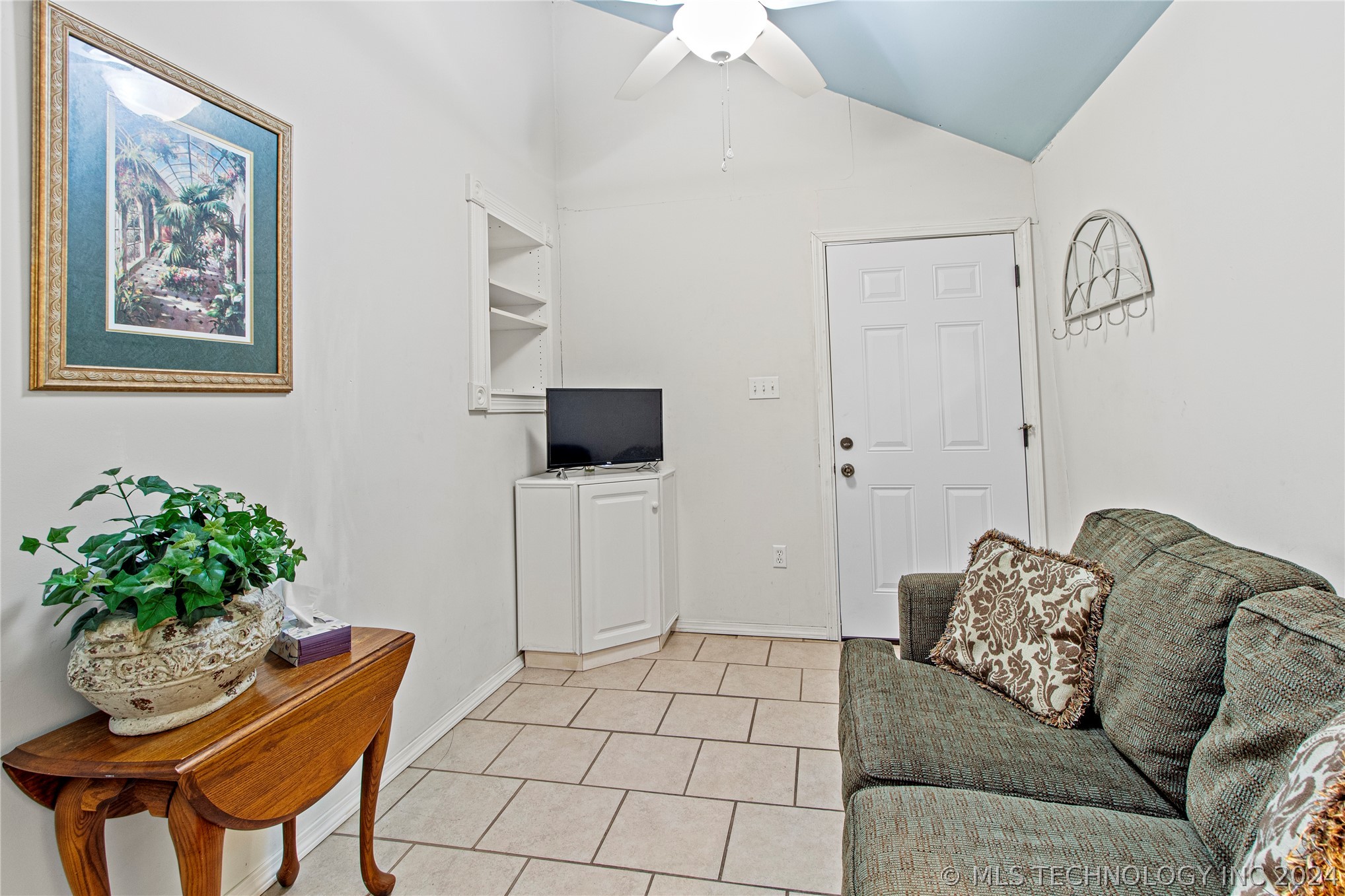 1327 S Stockton