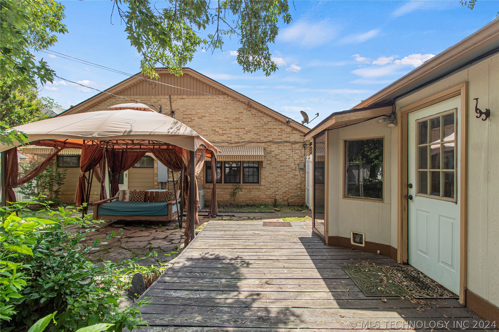 1327 S Stockton