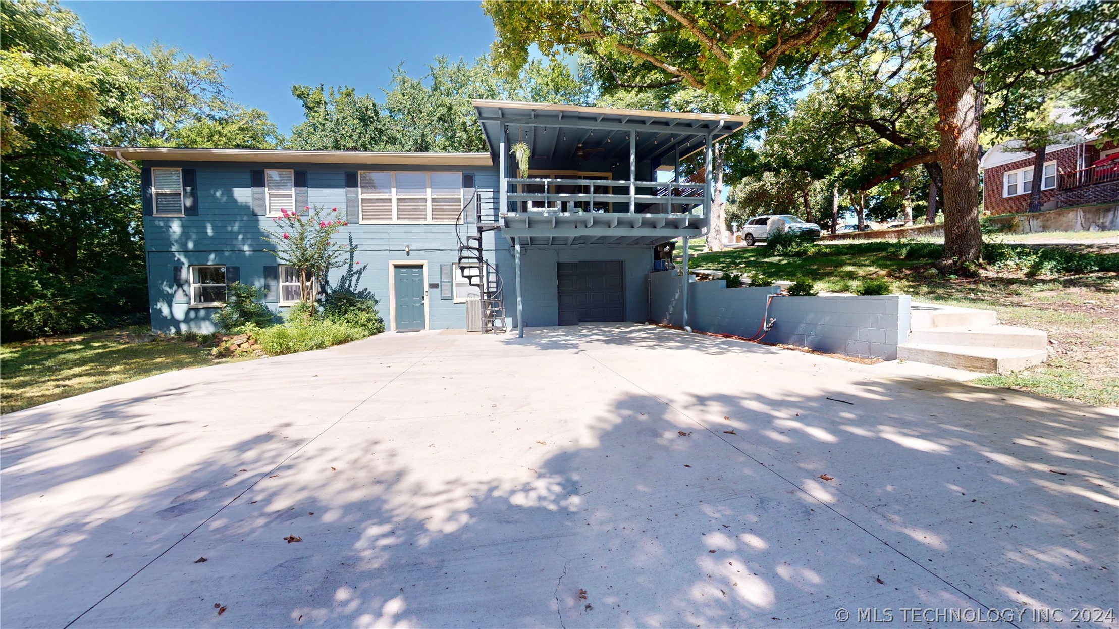 600 S Highland Street