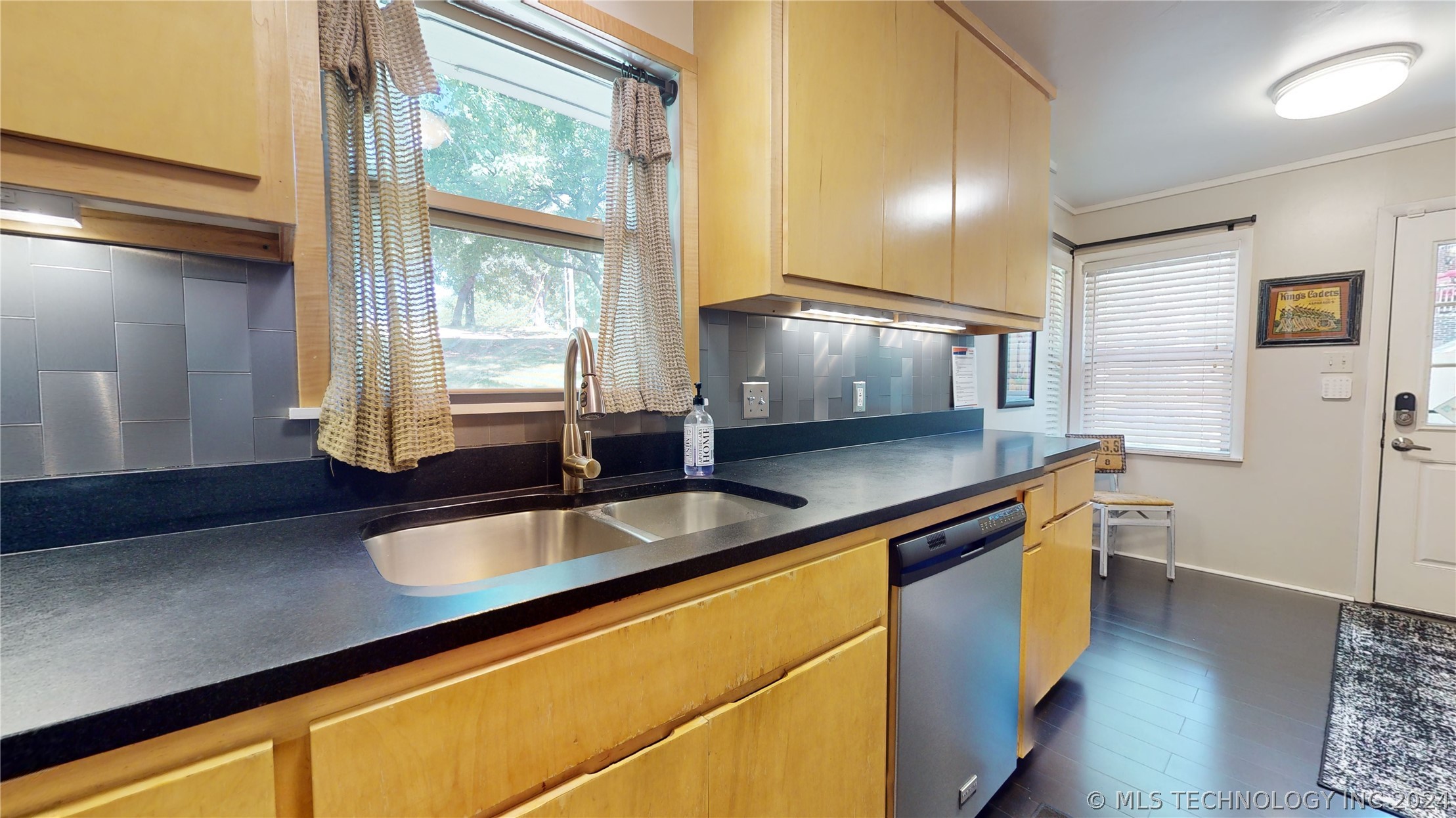 600 S Highland Street