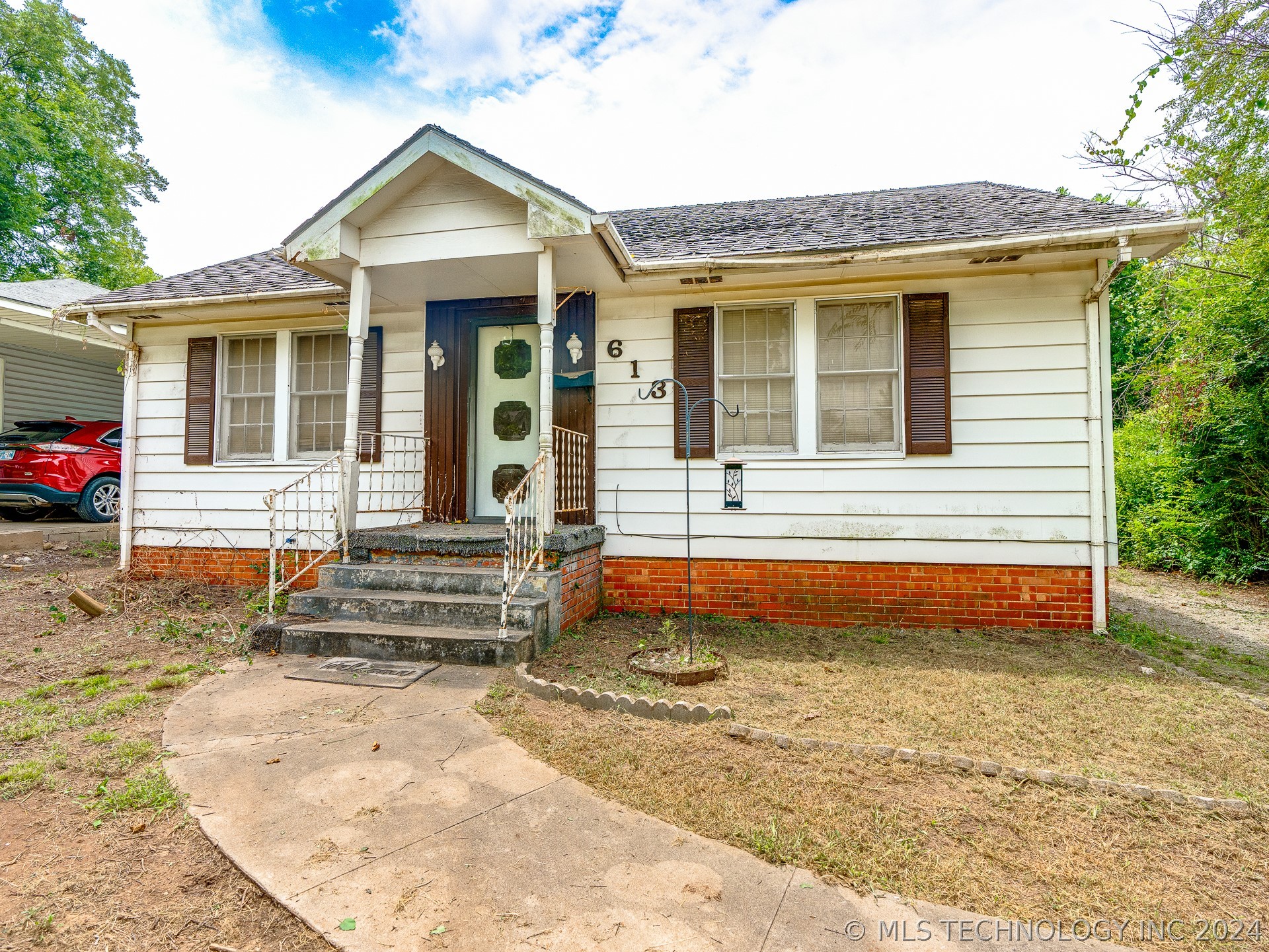 613 W 23rd
