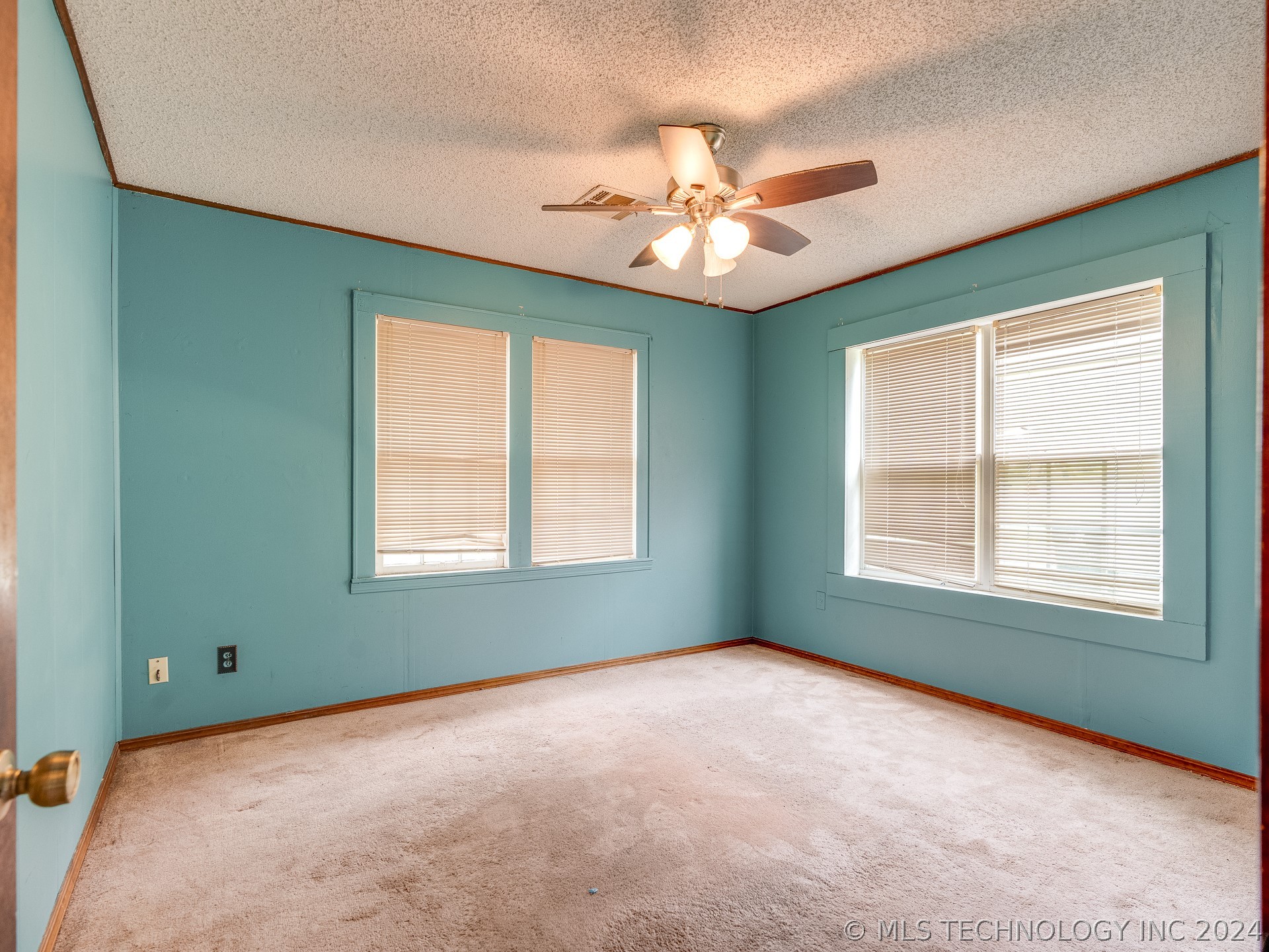 613 W 23rd