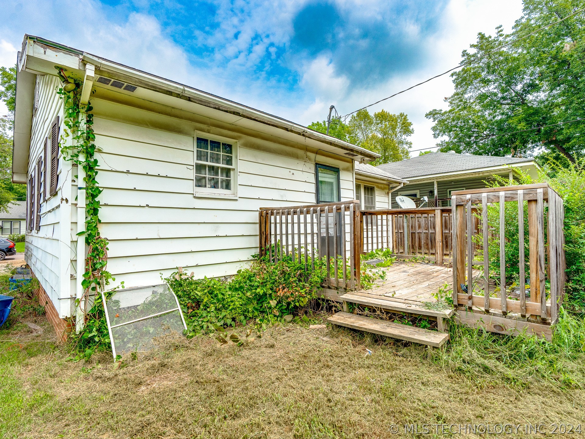 613 W 23rd
