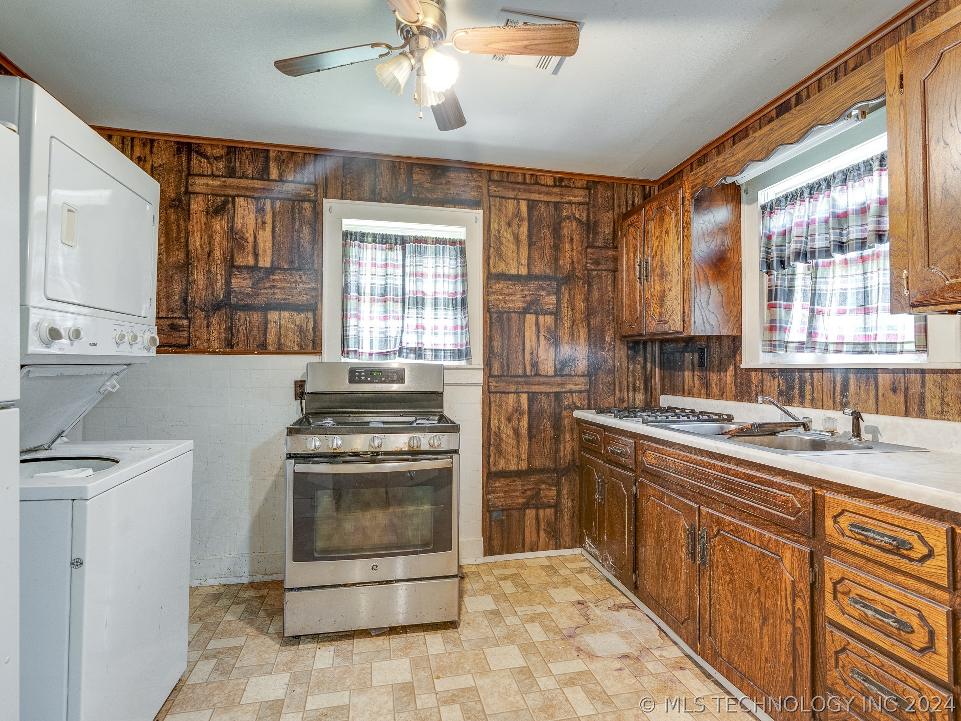613 W 23rd