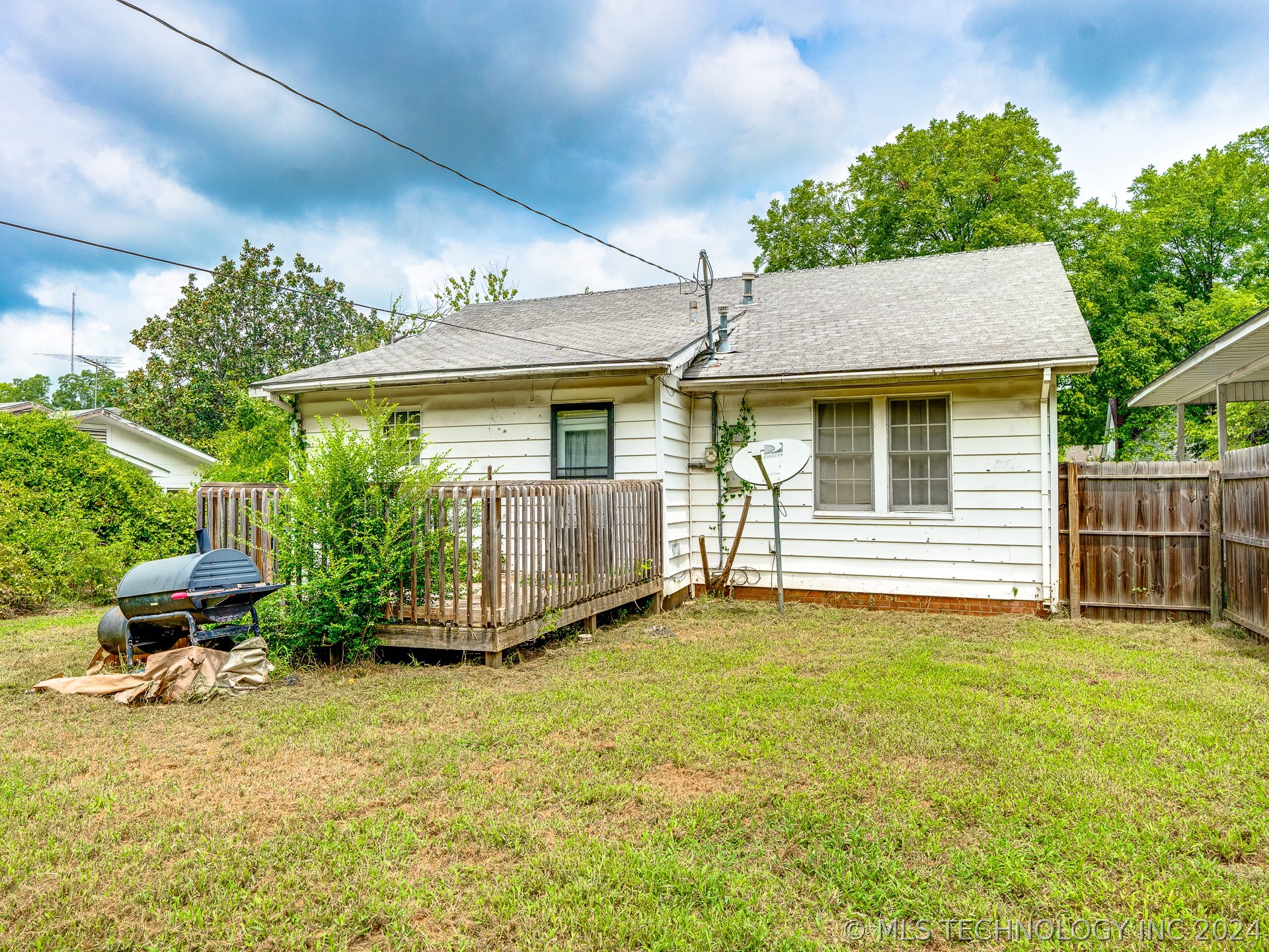 613 W 23rd