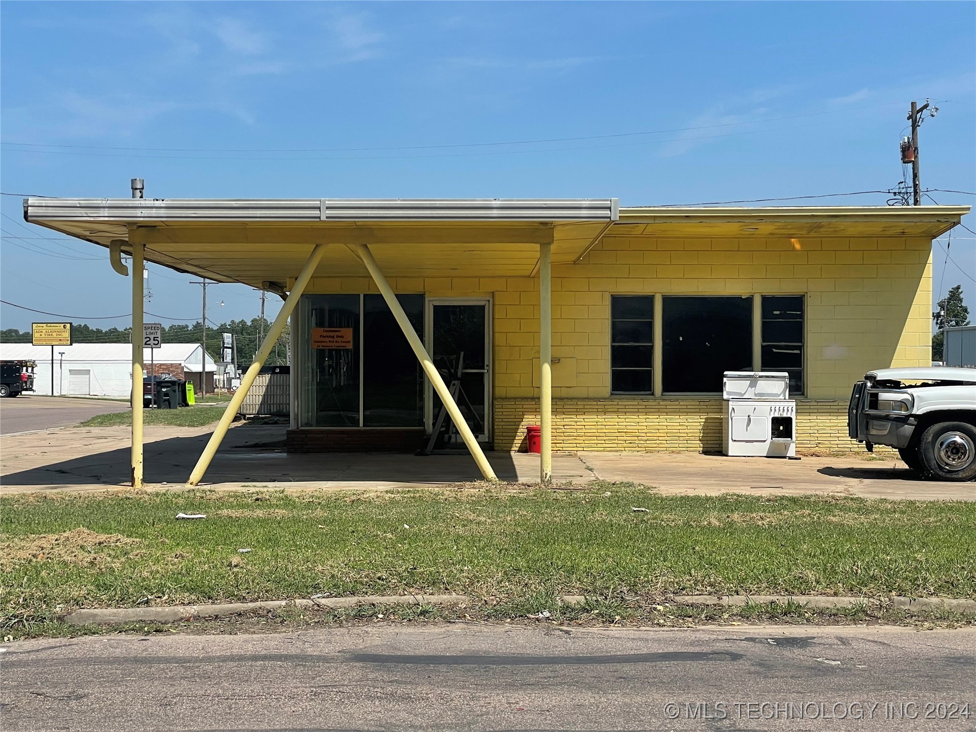 330 S Johnston