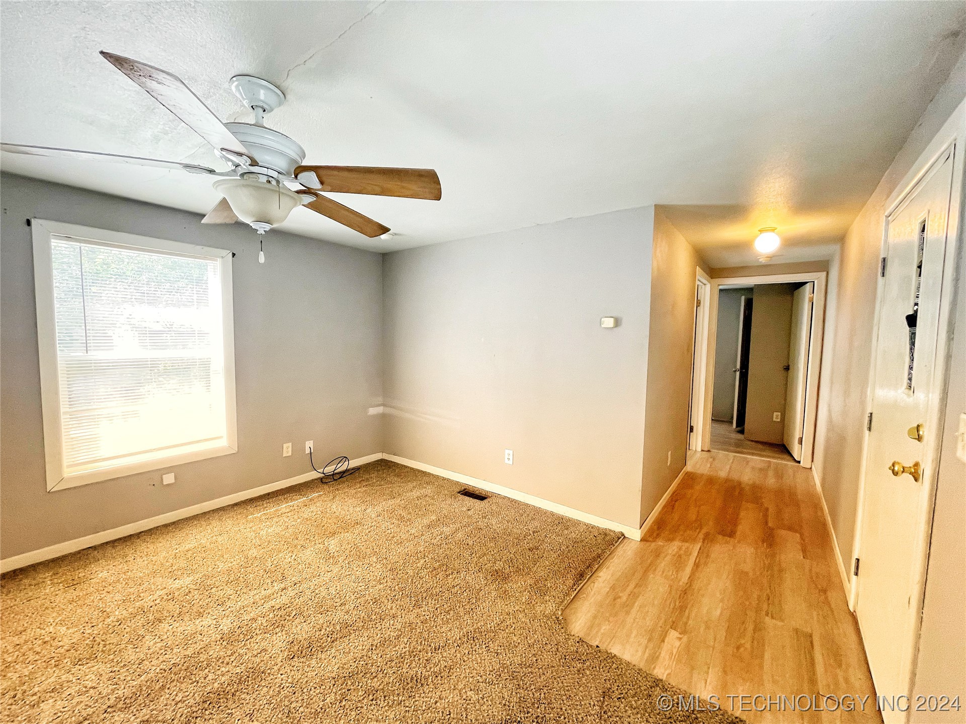 224 W 10th Street