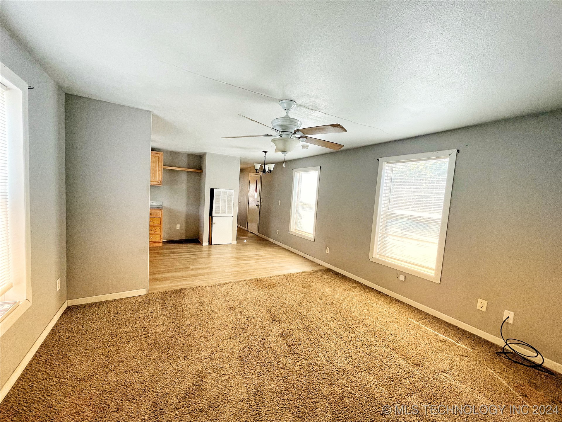 224 W 10th Street