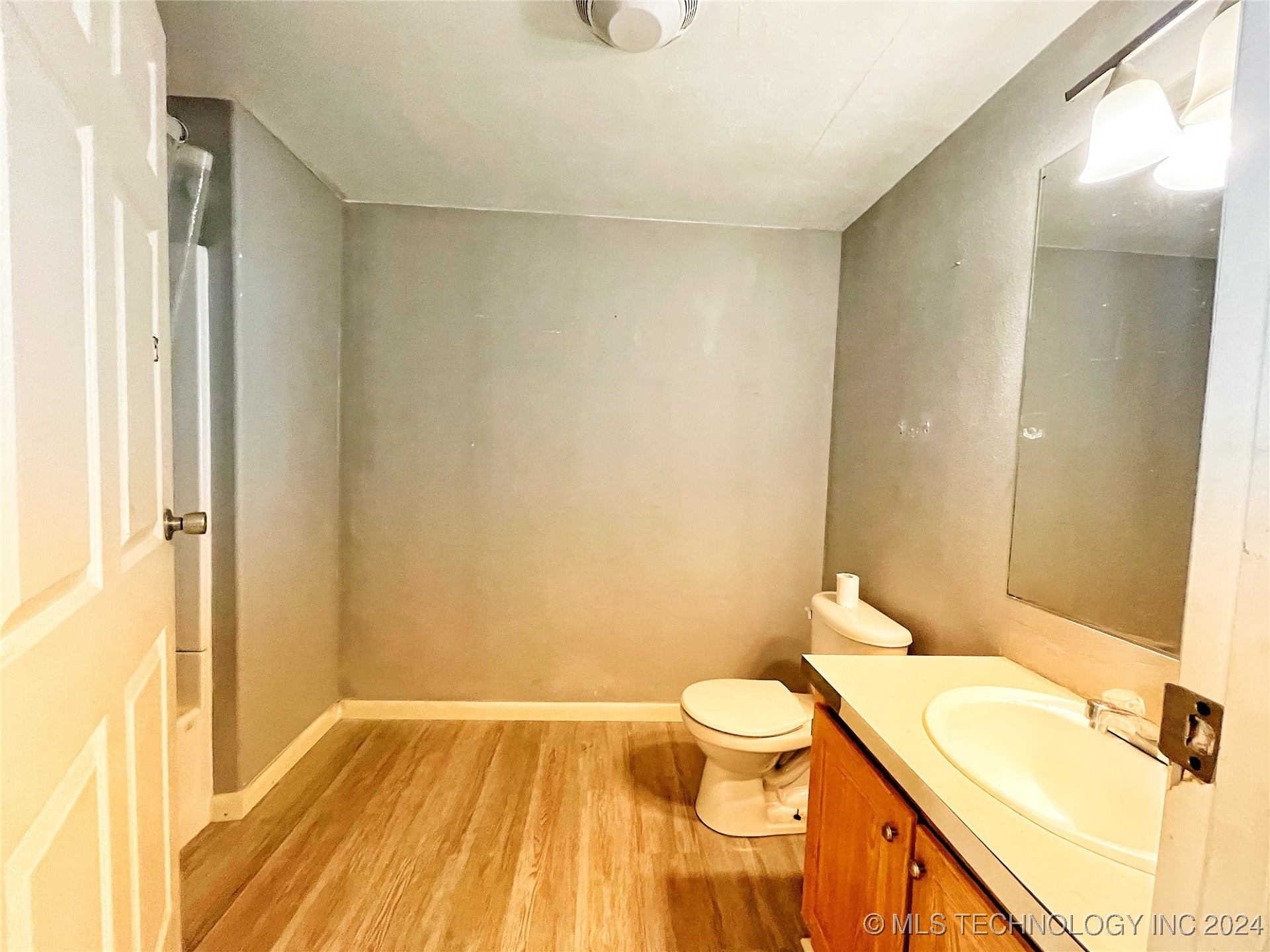 224 W 10th Street