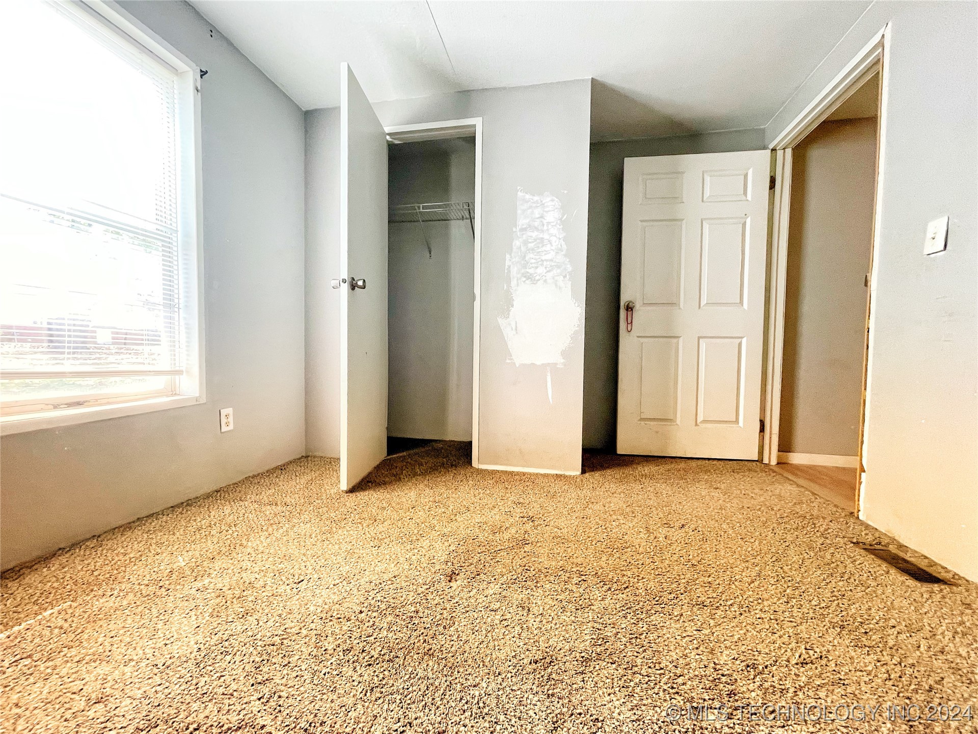 224 W 10th Street
