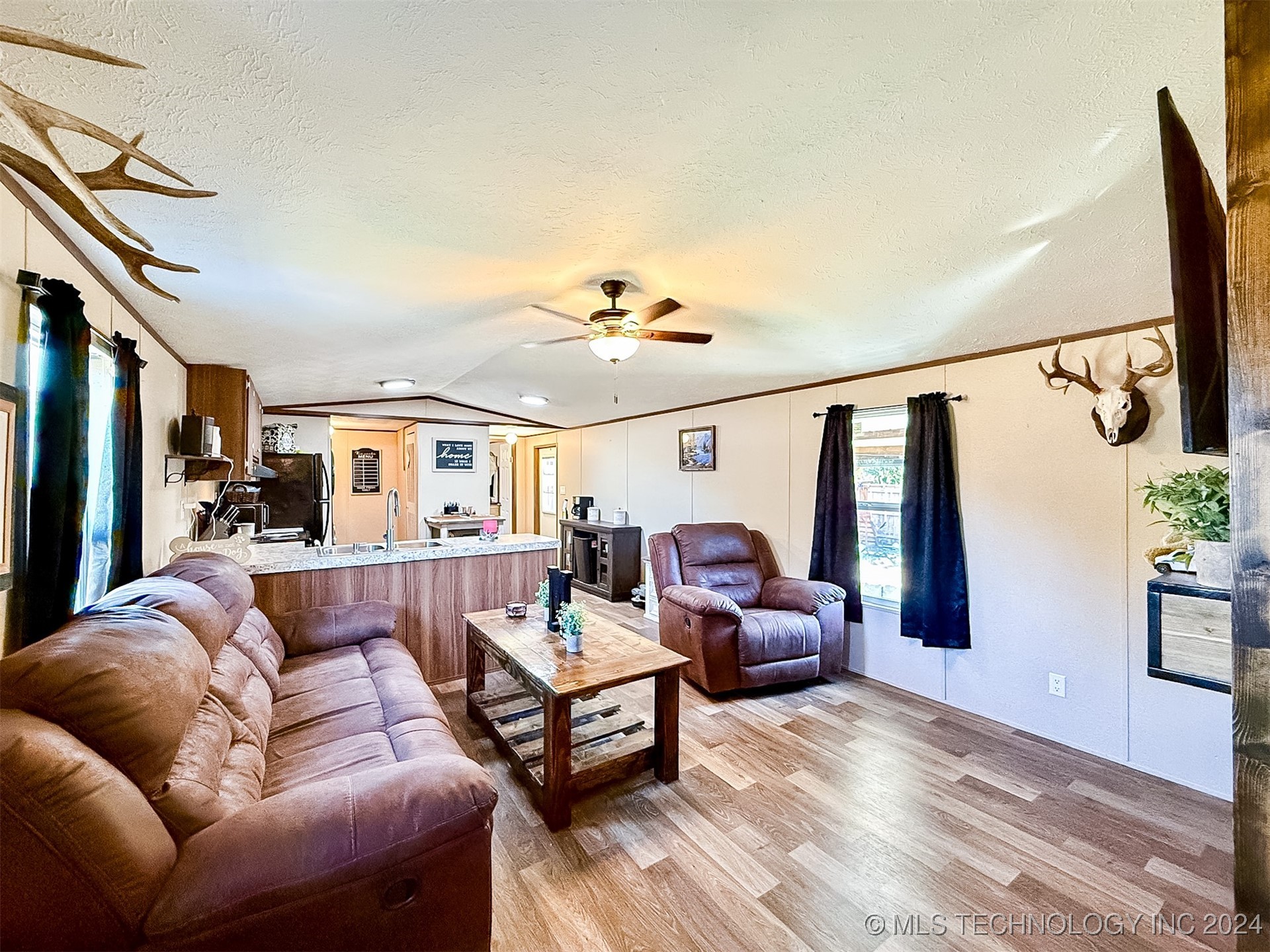 109 W Pine