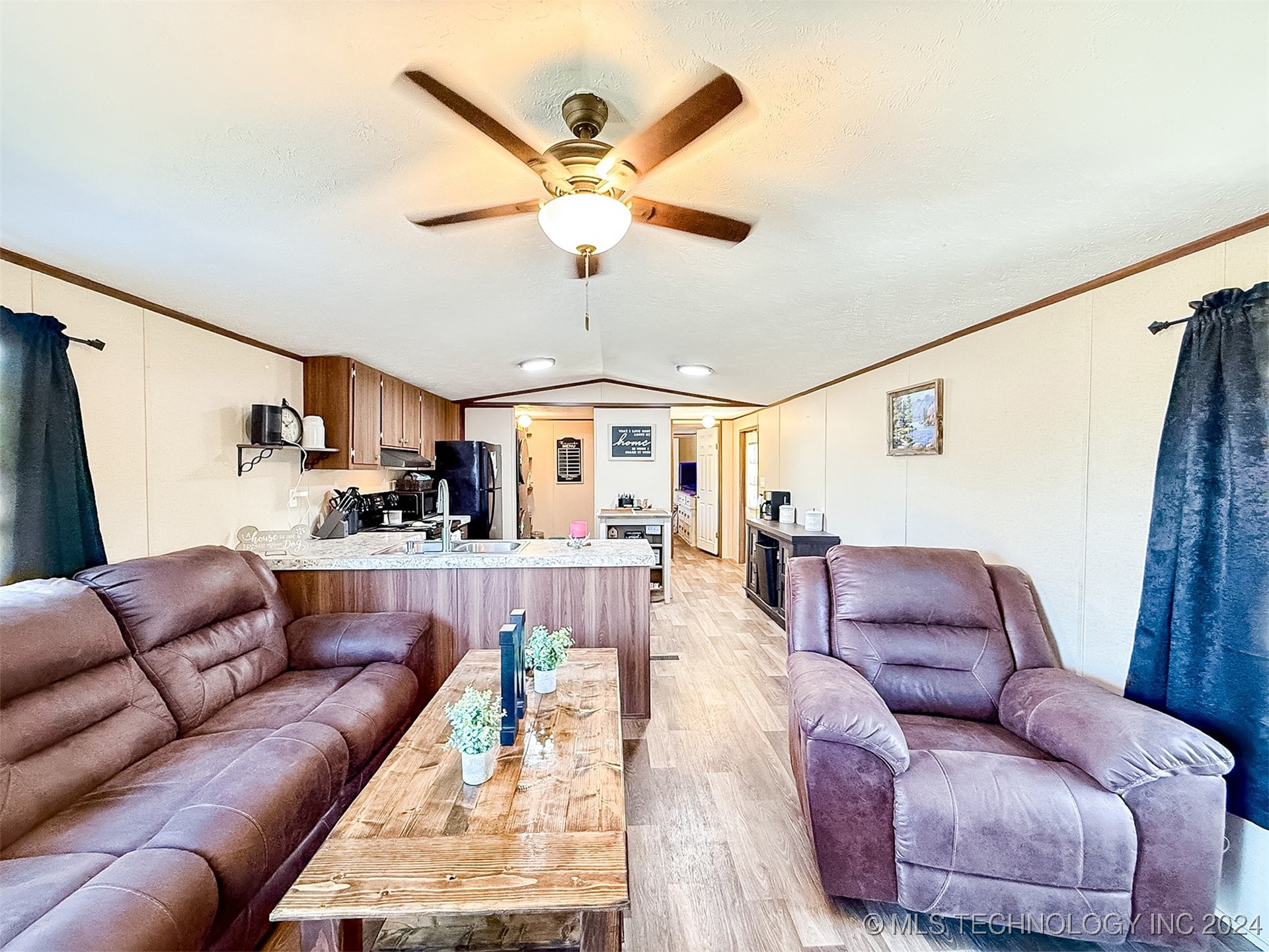109 W Pine