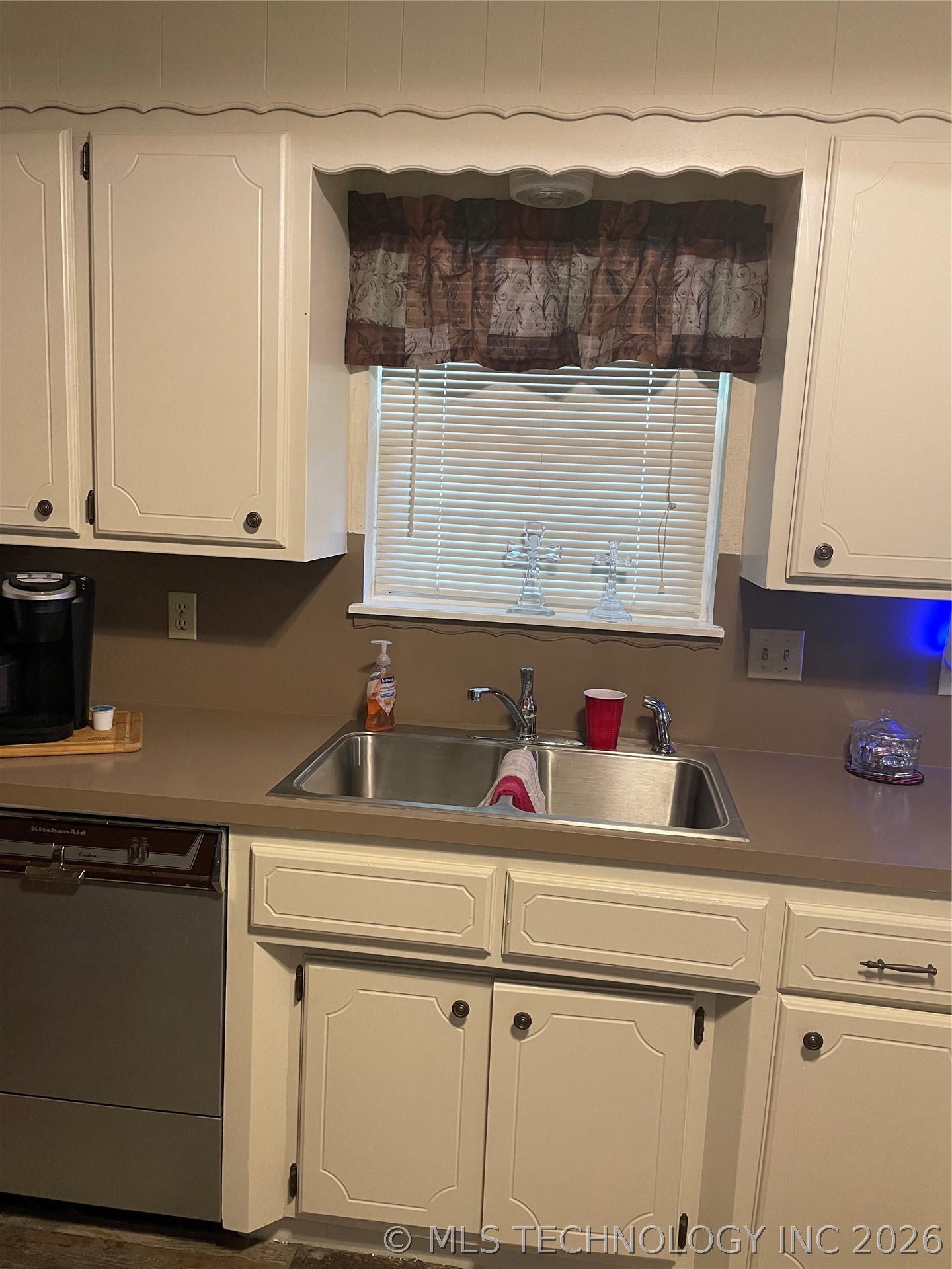 18116 County Road 1546