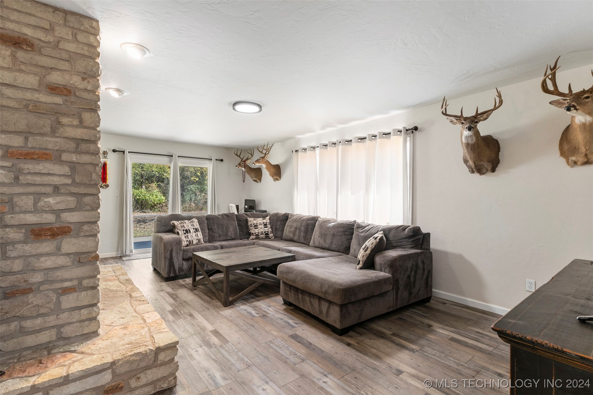 19637 County Road 1546