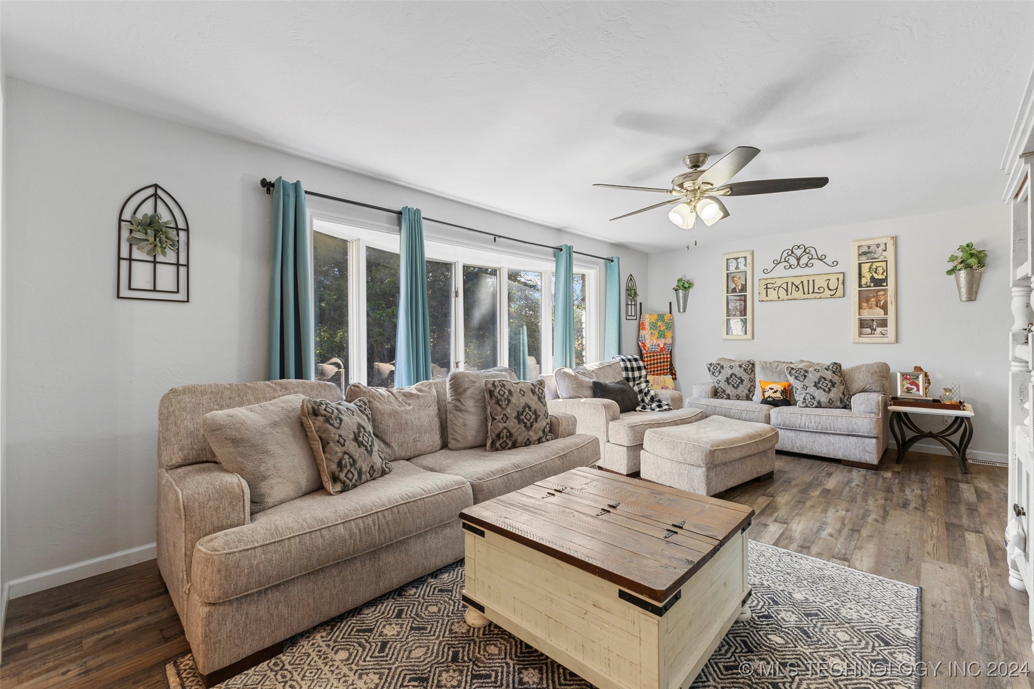 19637 County Road 1546