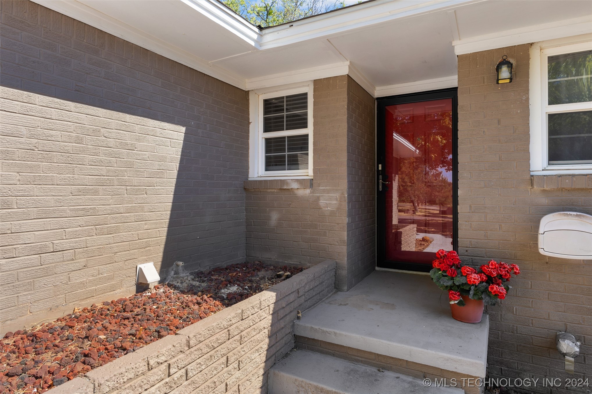 114 N Crownpoint