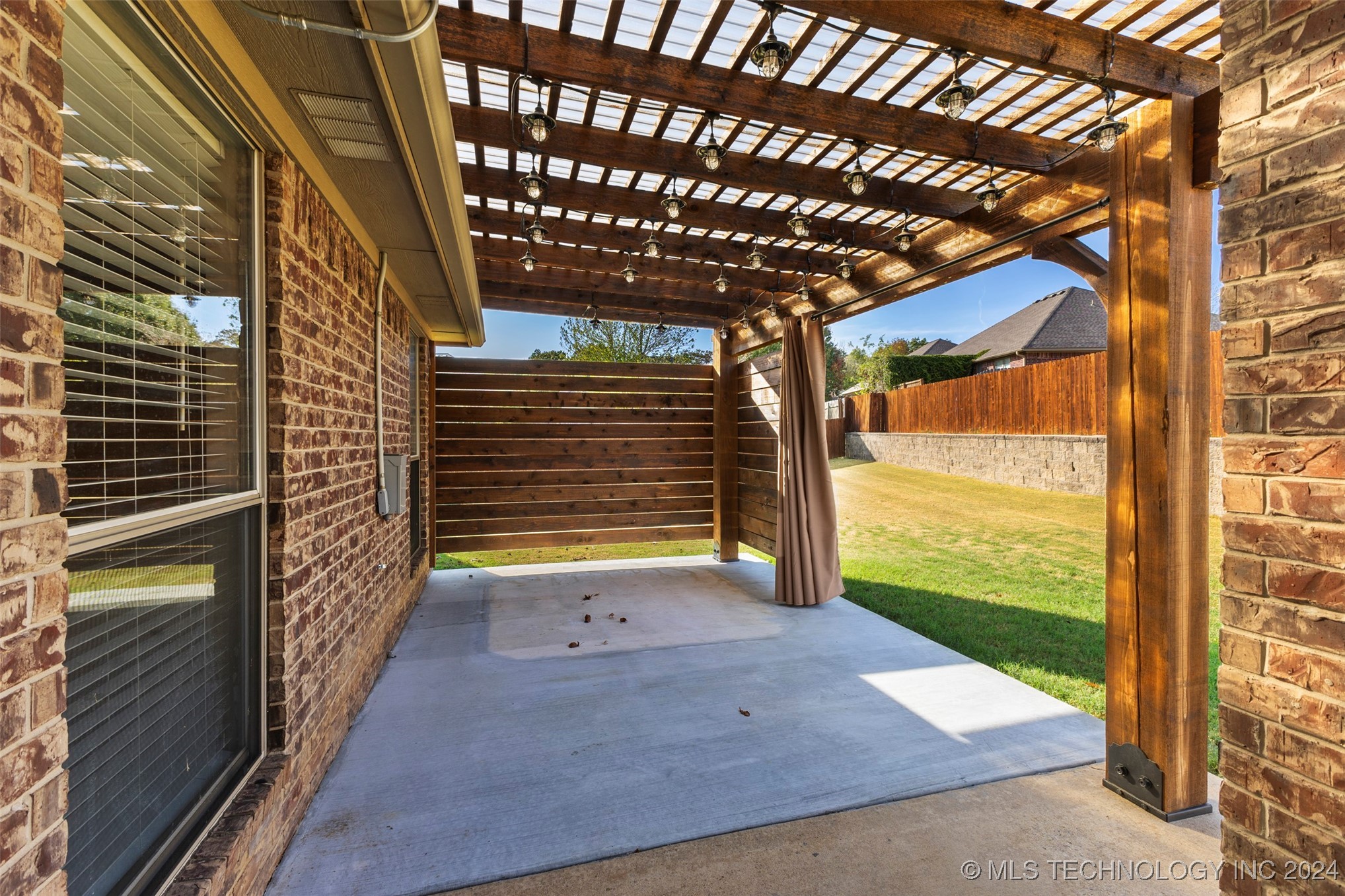 1913 Saintsbury Court