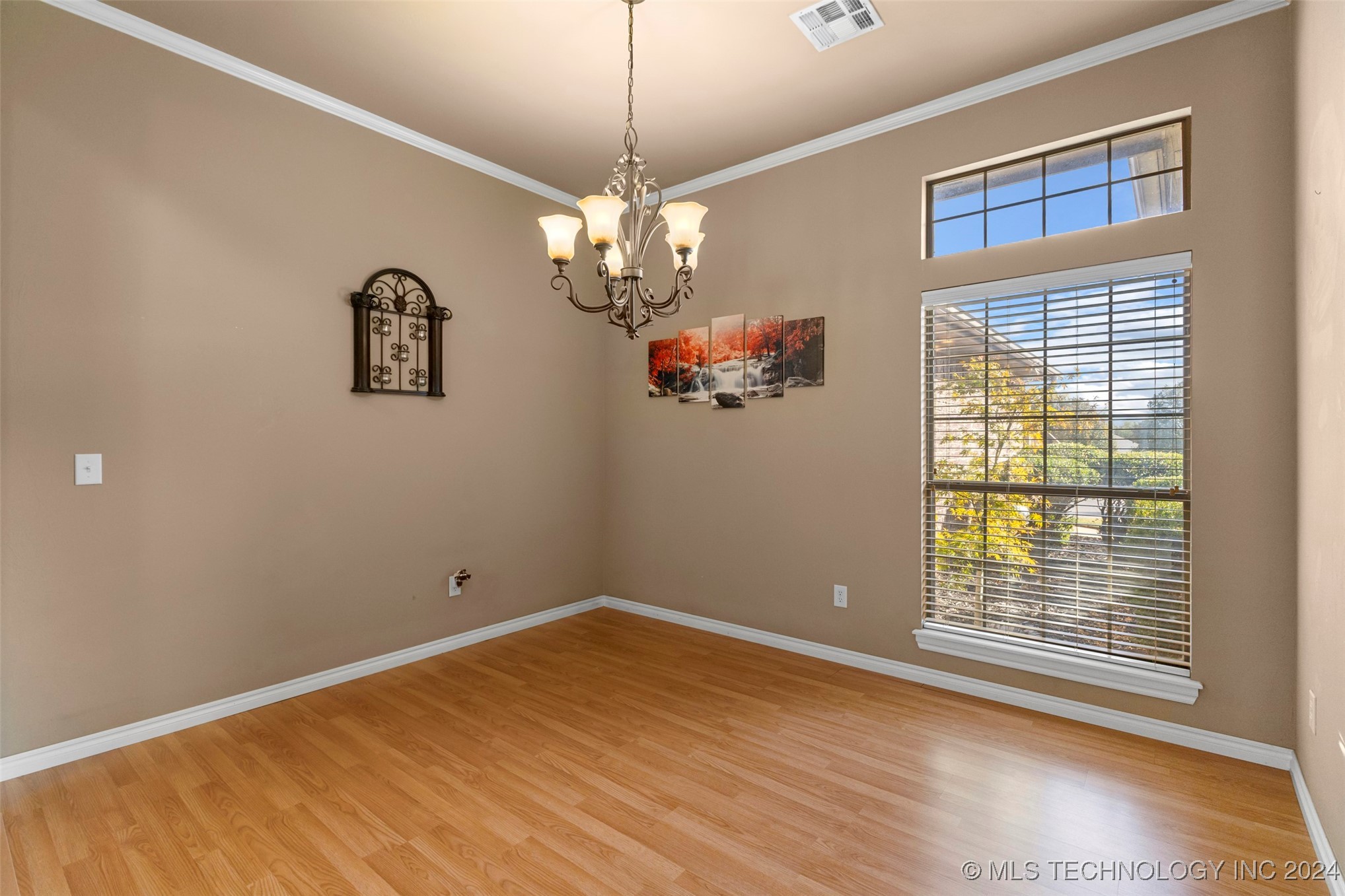 1913 Saintsbury Court