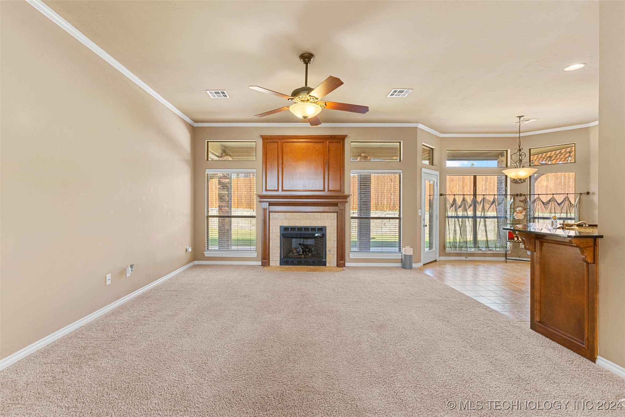 1913 Saintsbury Court