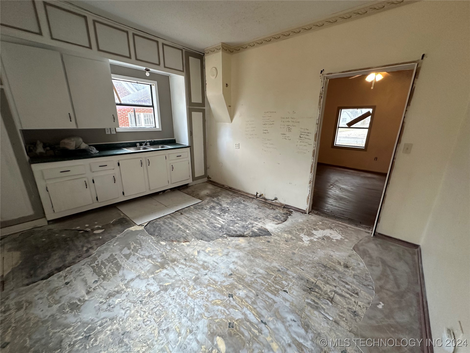 320 W 5th