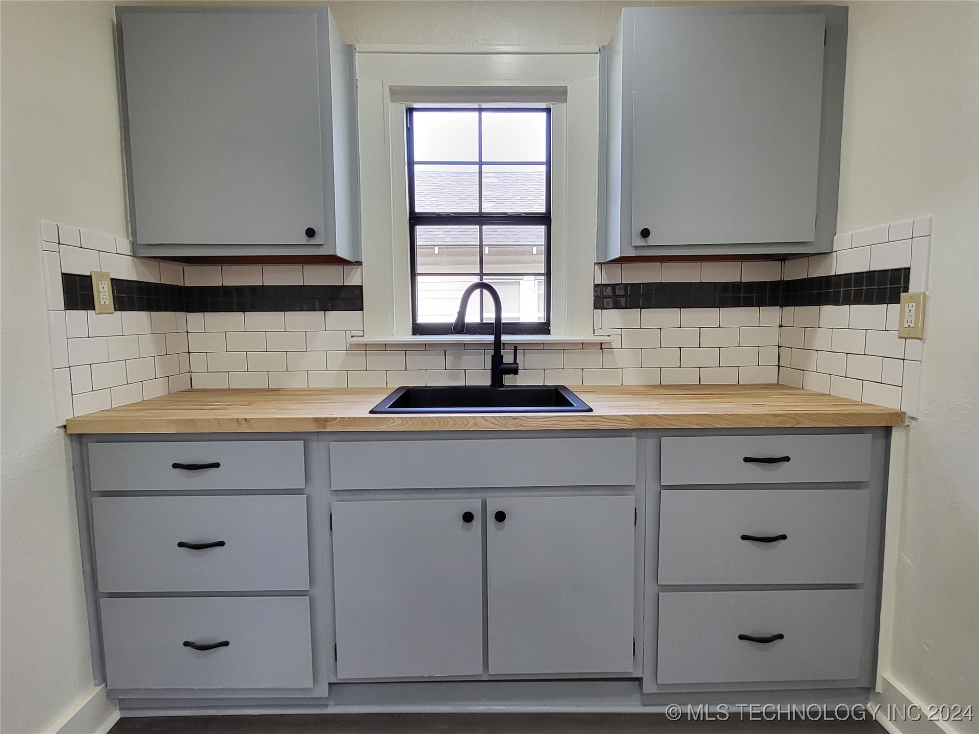 116 S 8th Street