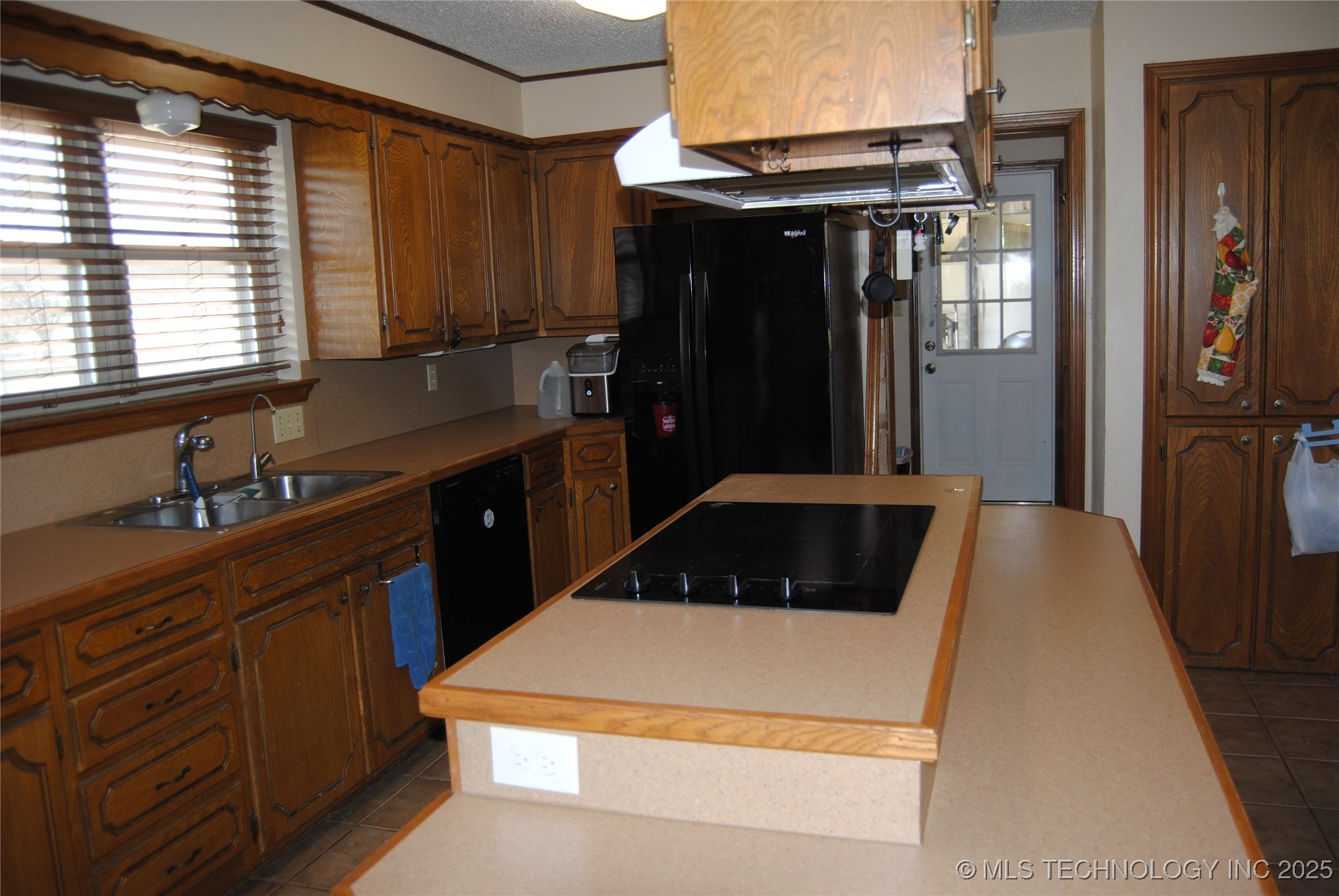 18736 County Road 1546