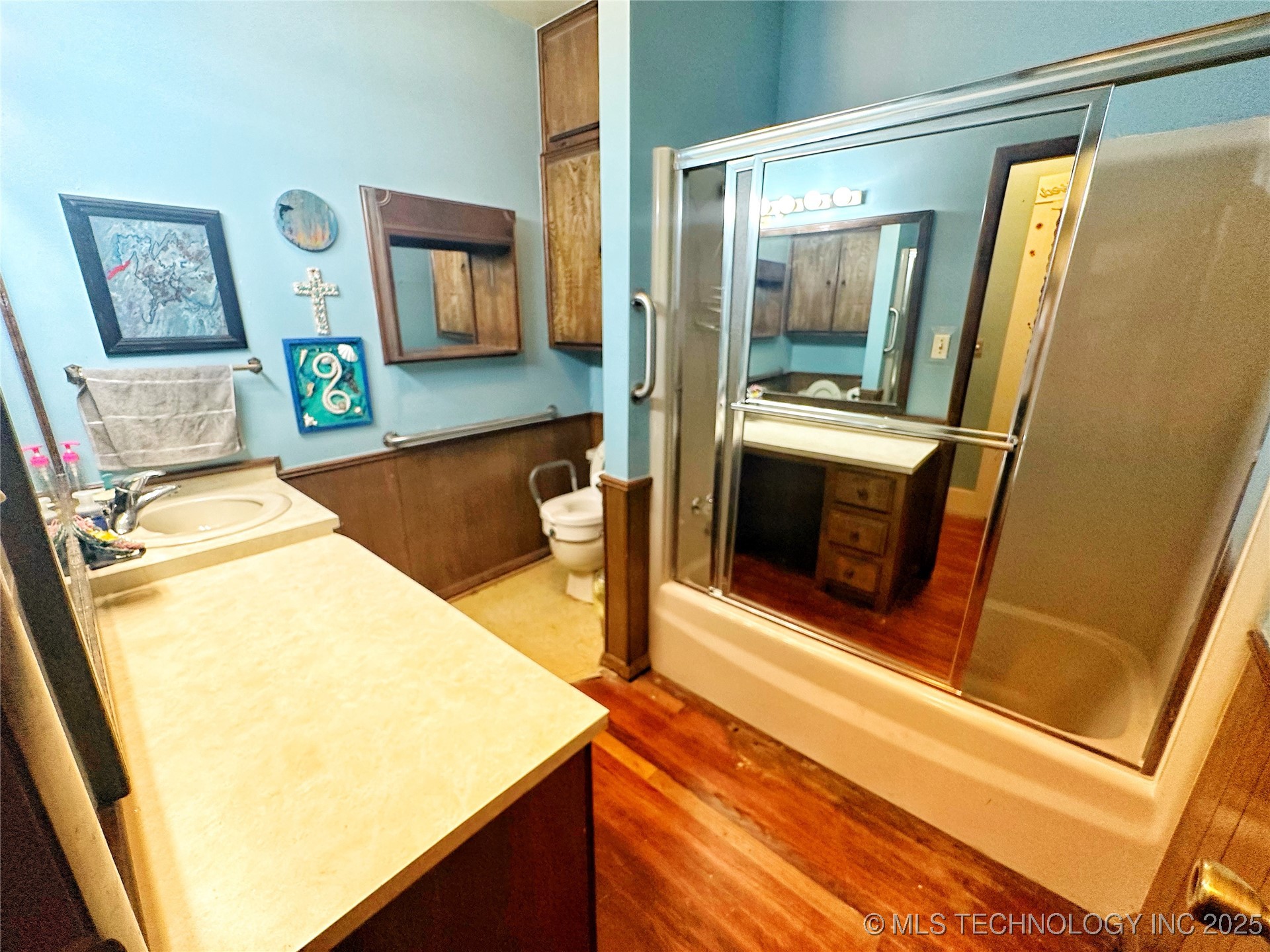 320 W 12th Street