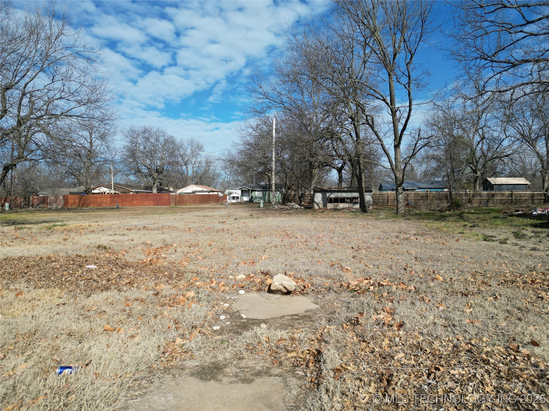 812 W 7th