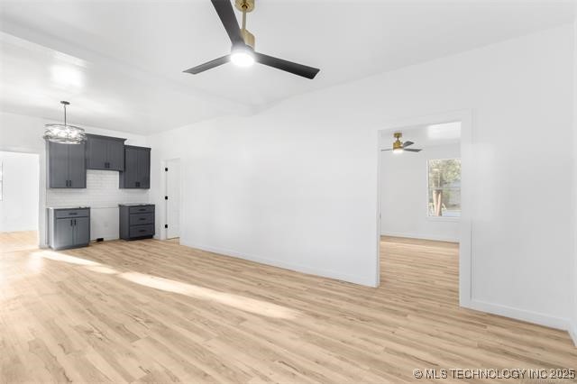 823 N Oak