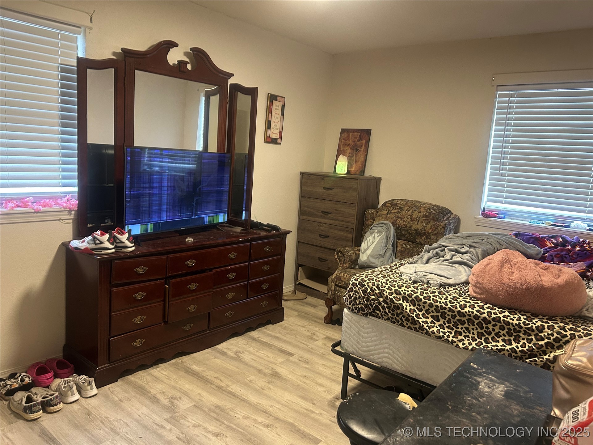 3601 Governor Harris