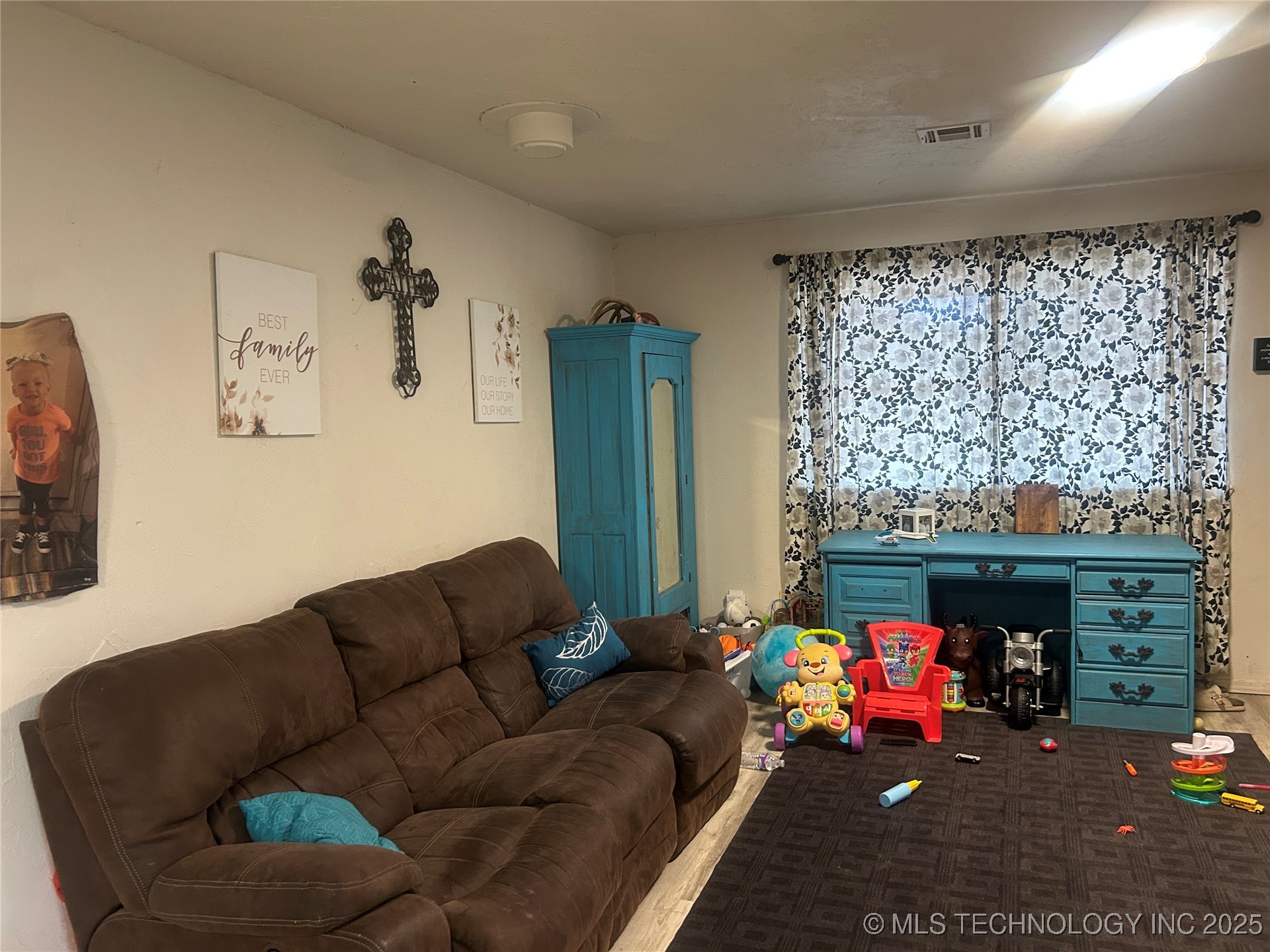 3601 Governor Harris