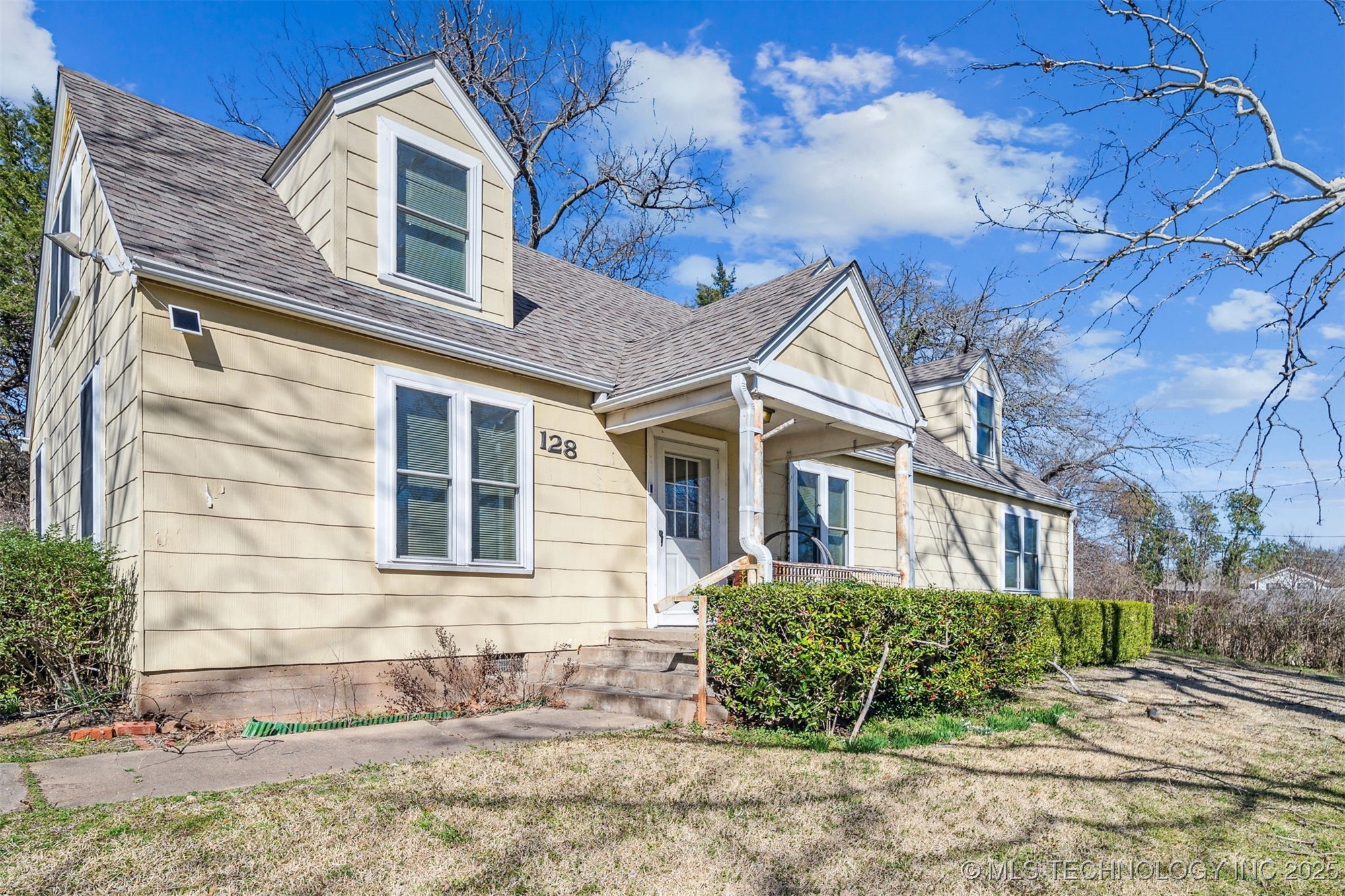 128 W 21st