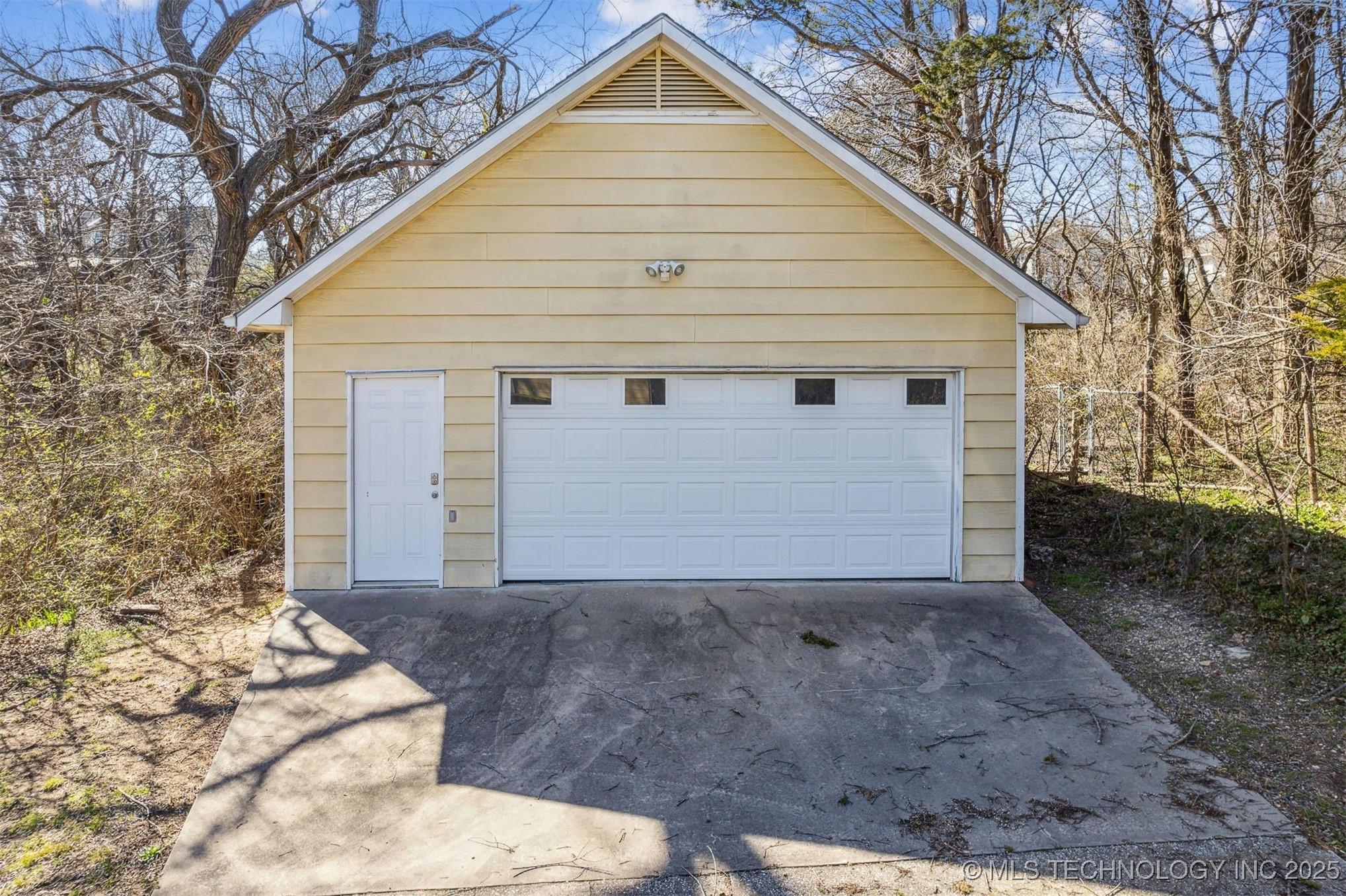 128 W 21st