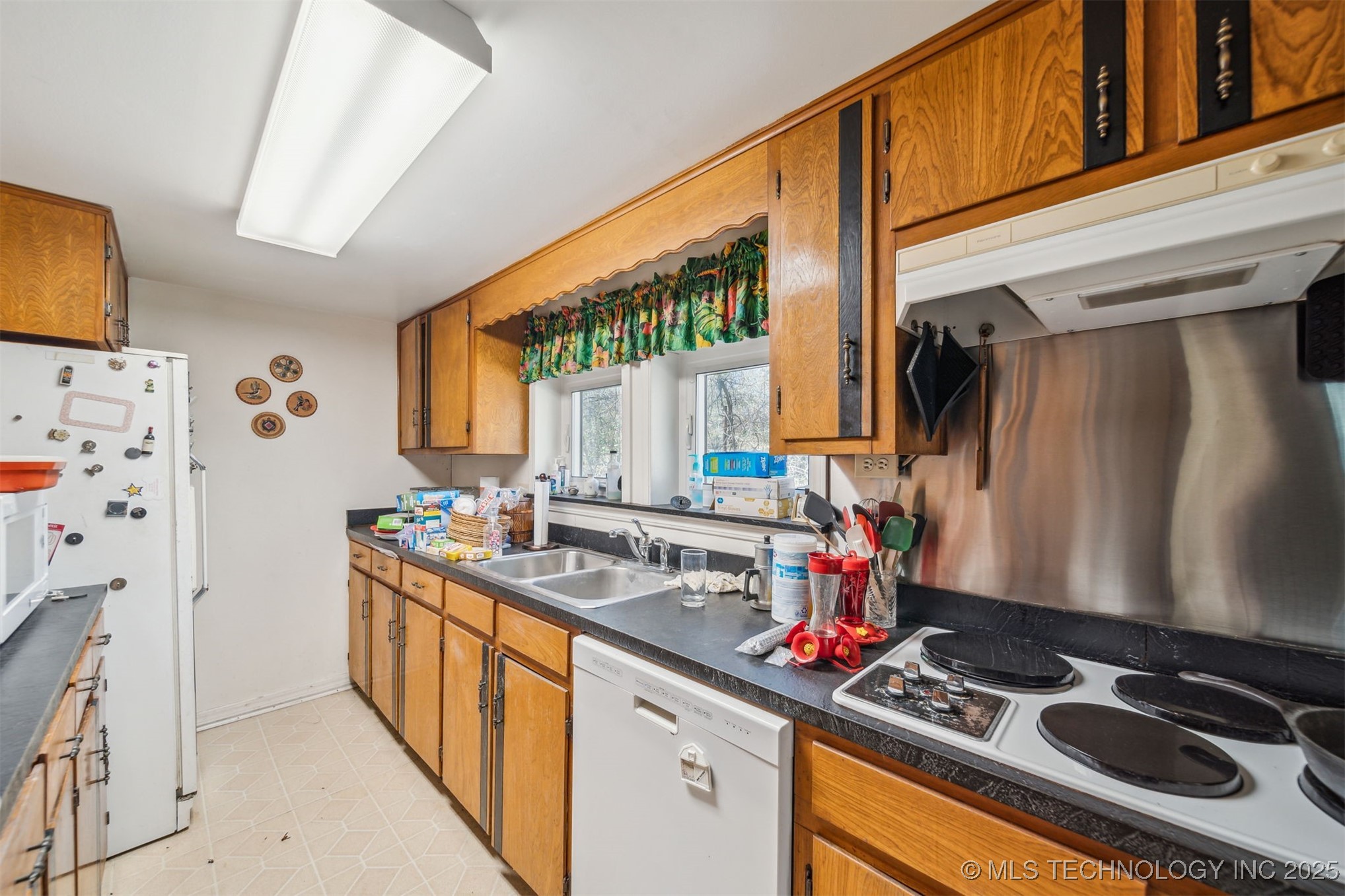 128 W 21st