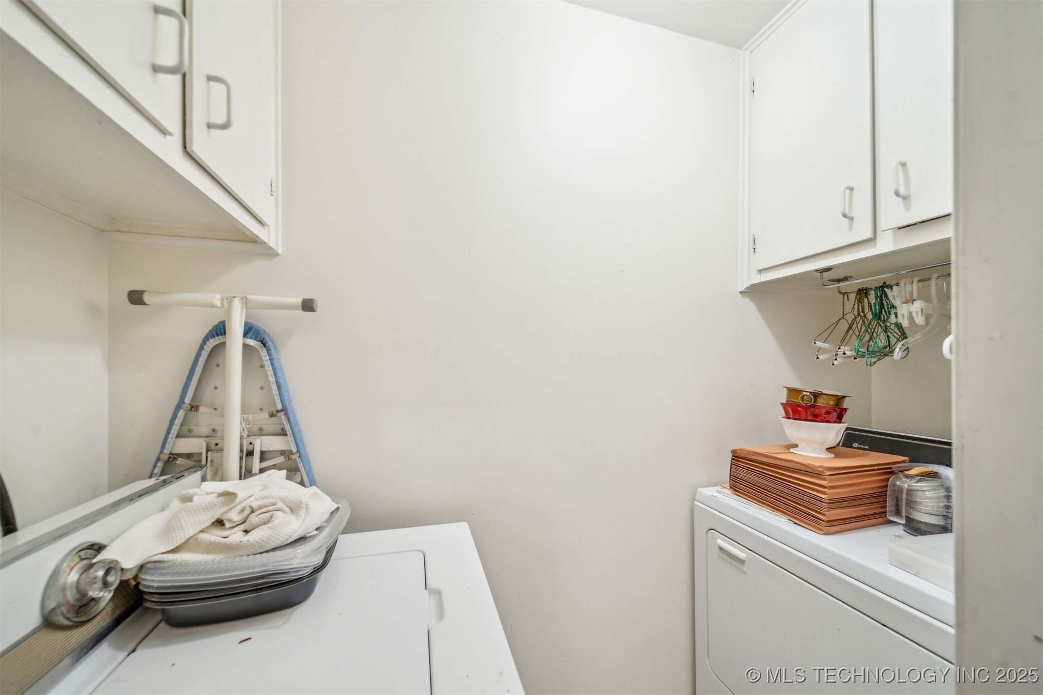 128 W 21st
