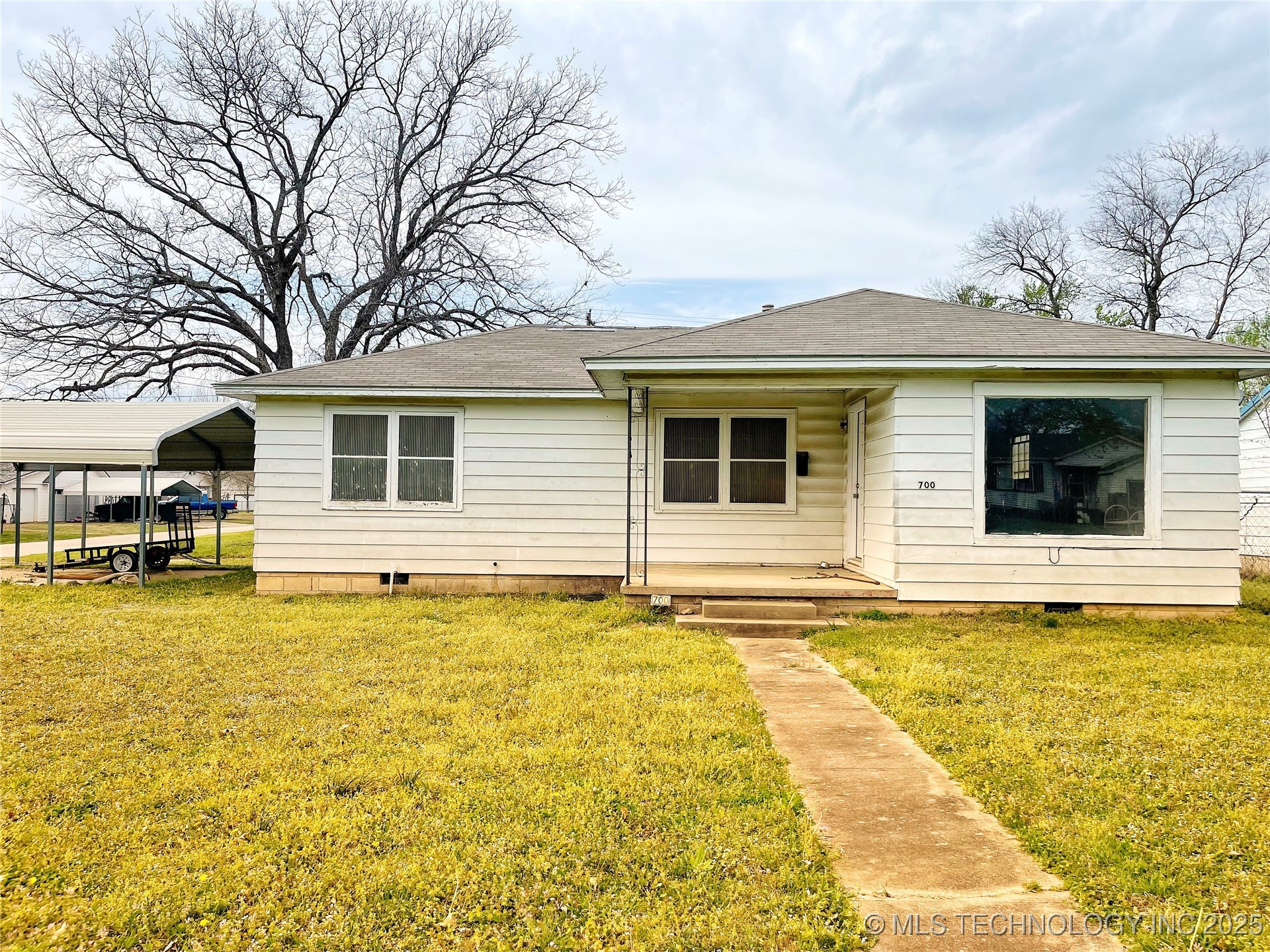 700 N Kelker