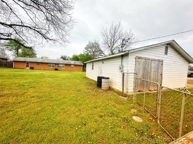 800 N Burgess