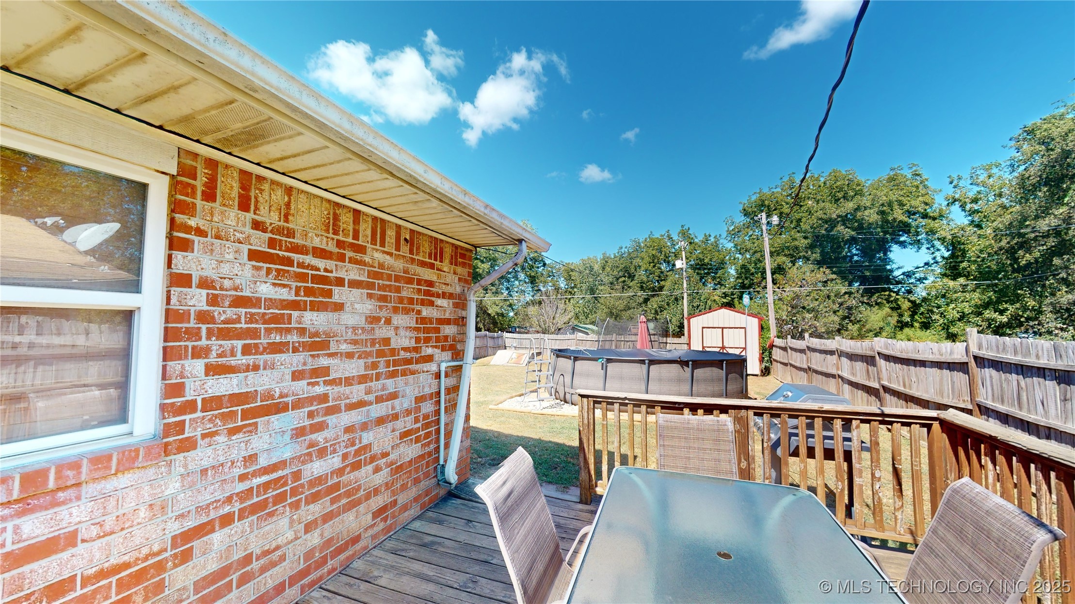404 W Hinckley