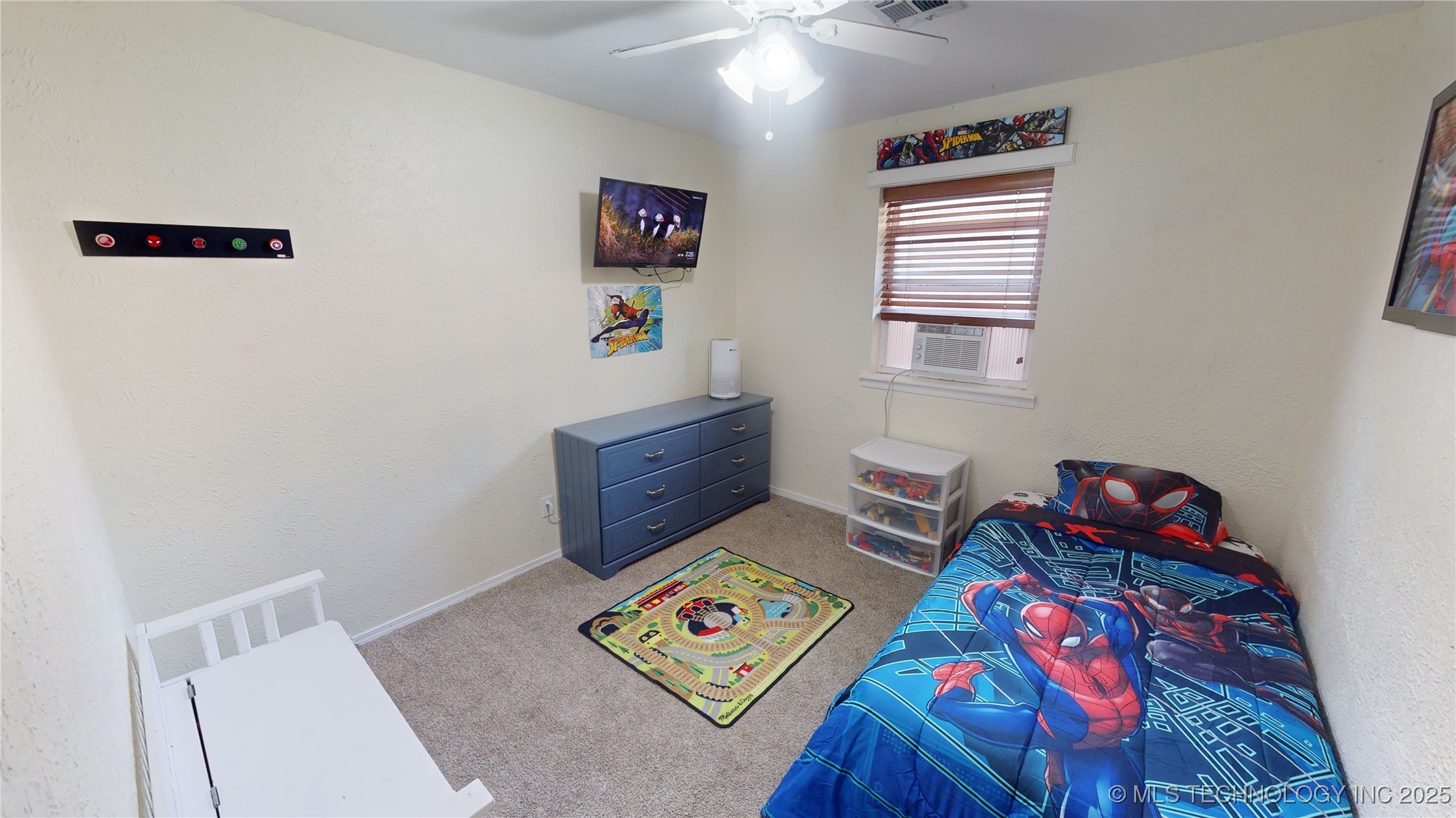 404 W Hinckley