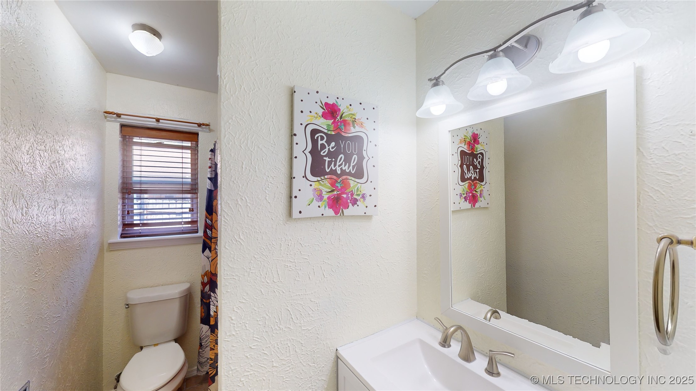 404 W Hinckley