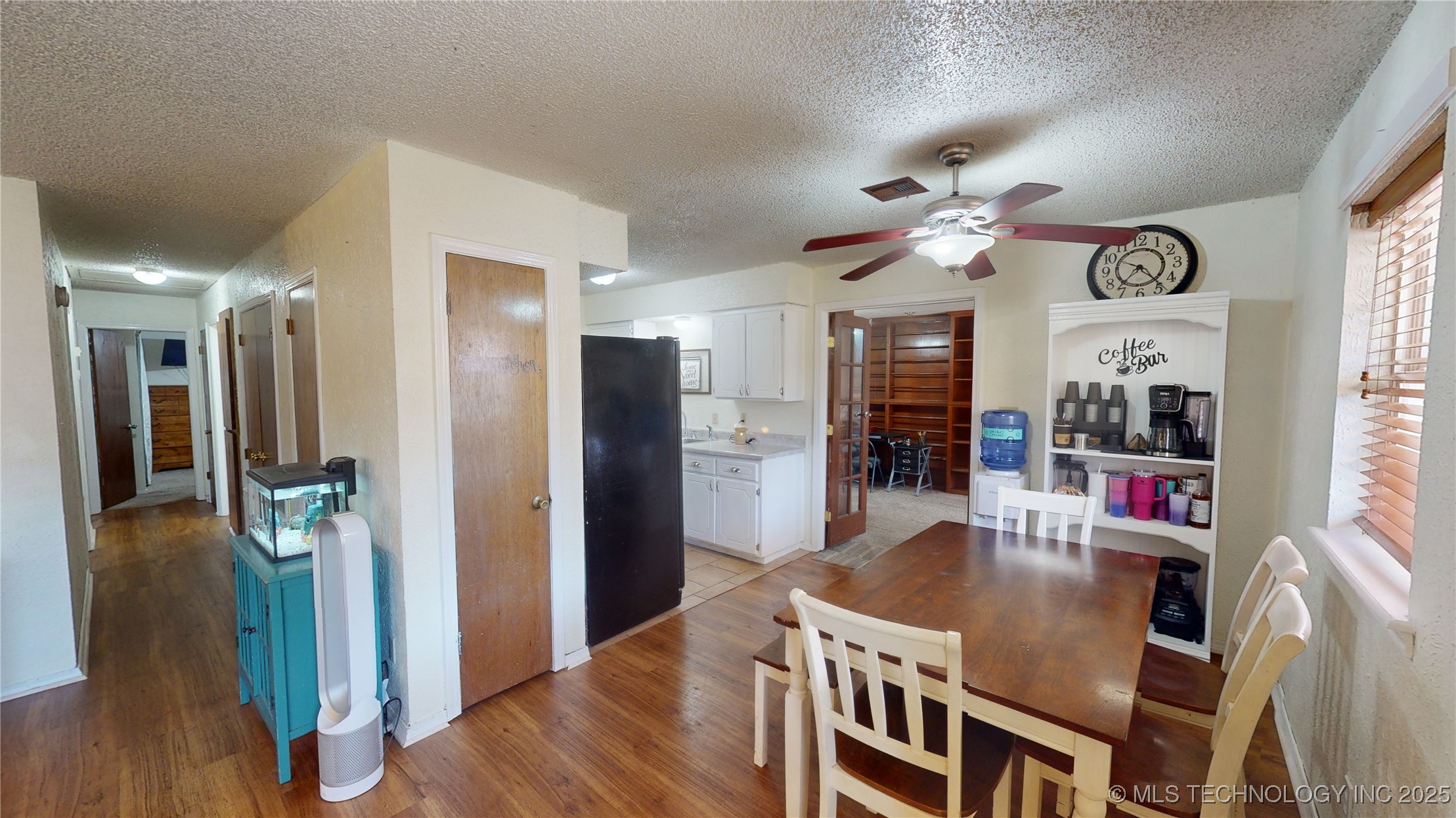 404 W Hinckley