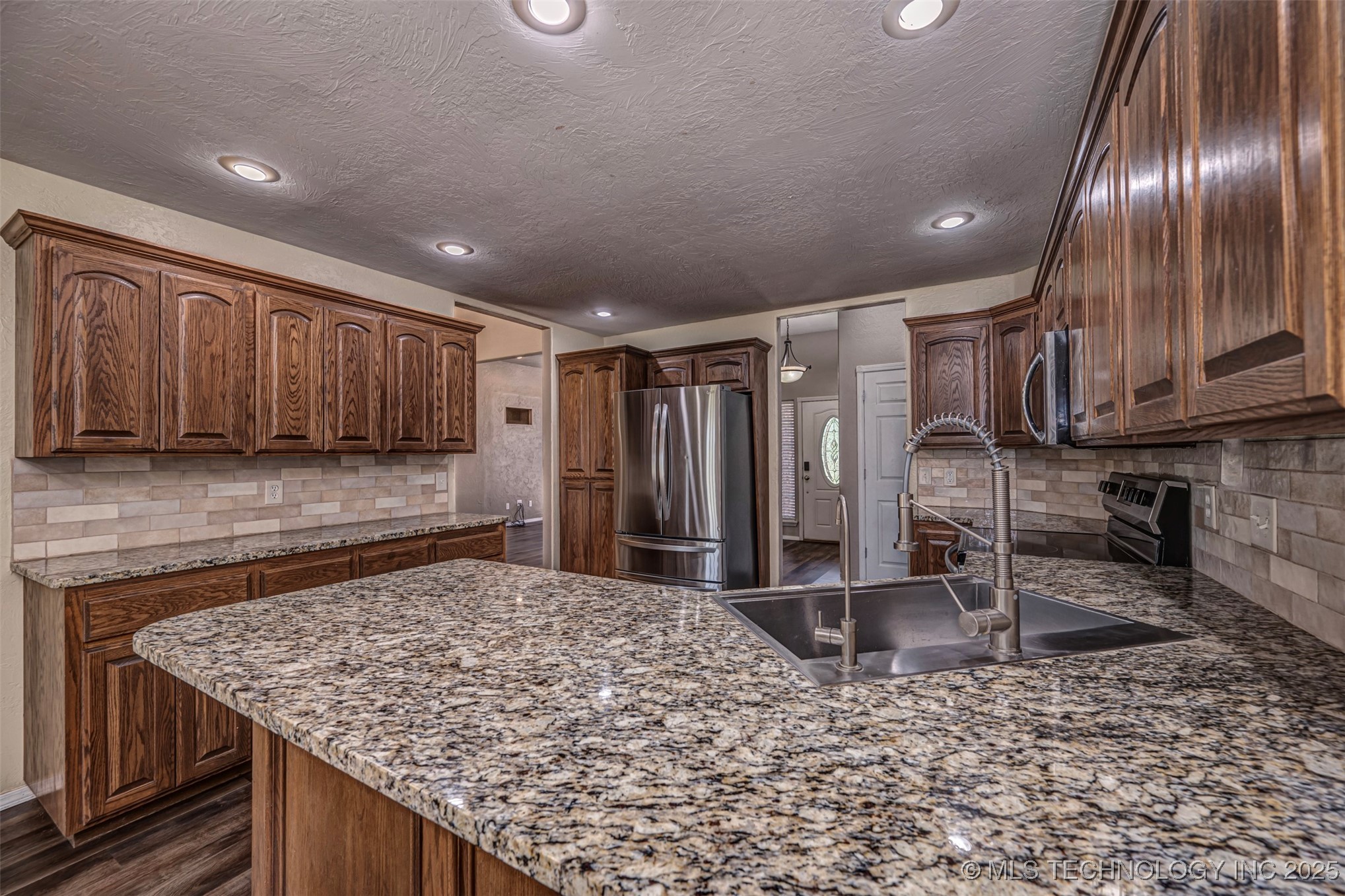 17595 County Road 1528