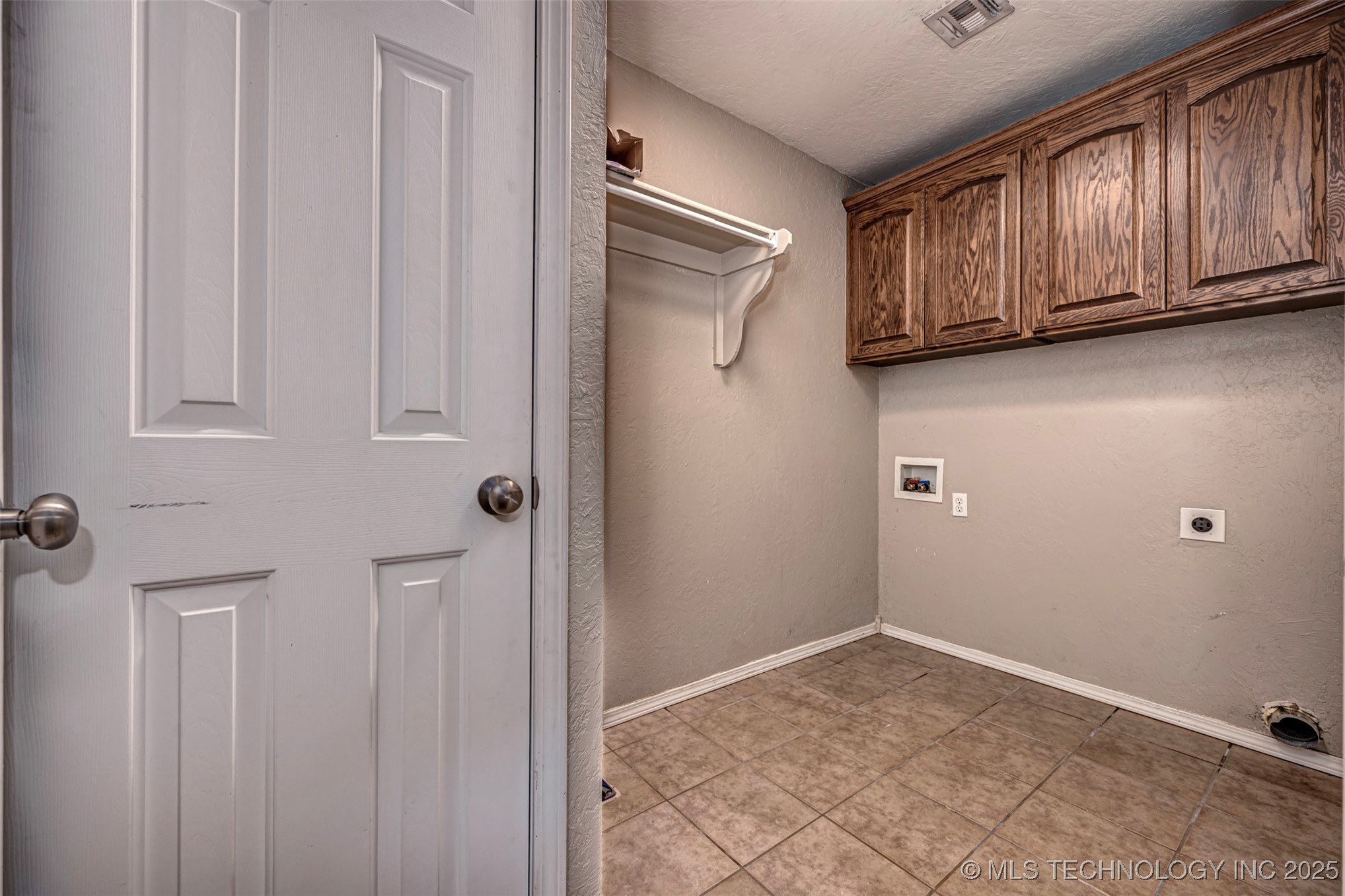 17595 County Road 1528